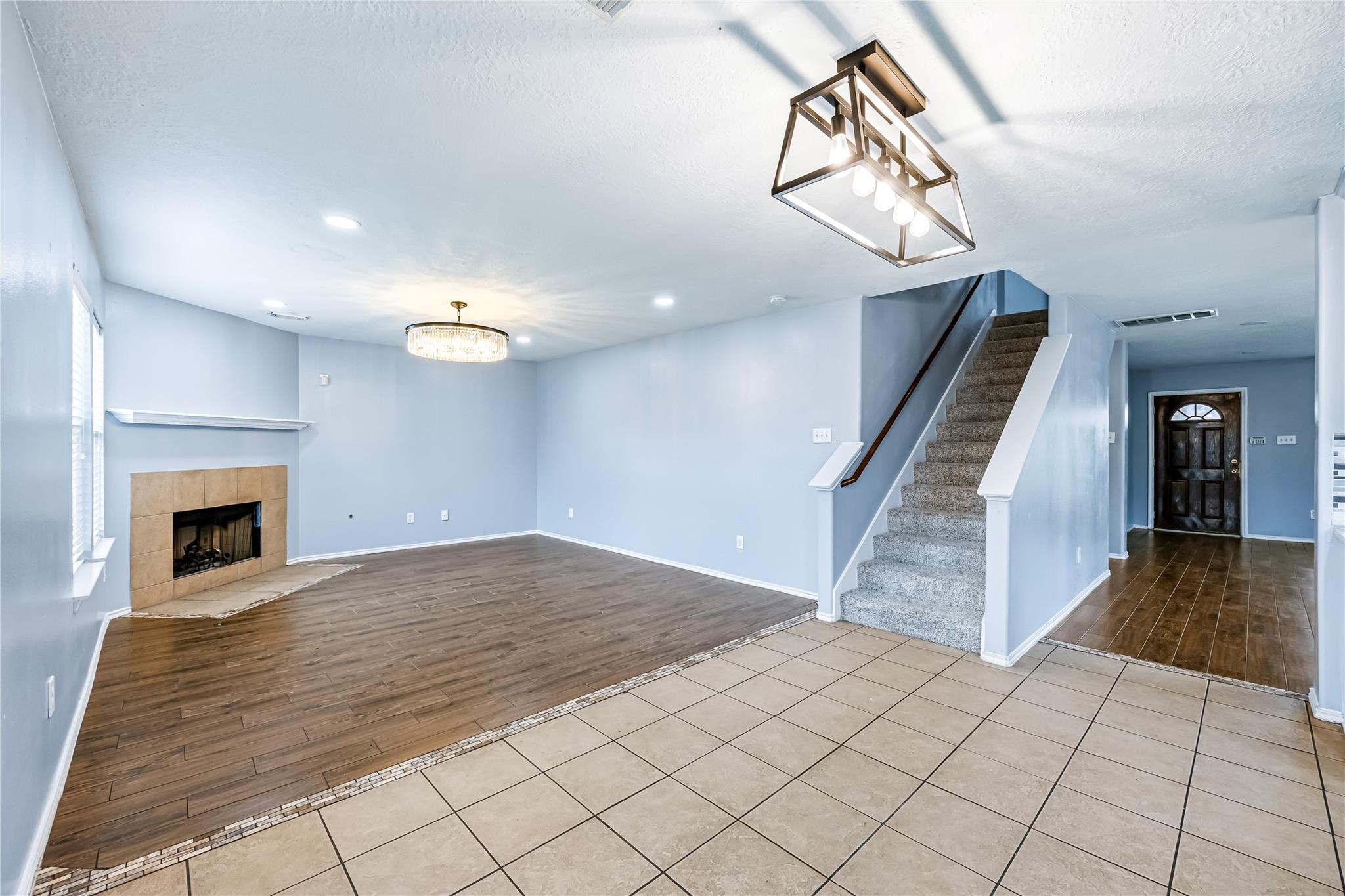 1435 Stone Bluff Drive Property Photo 9