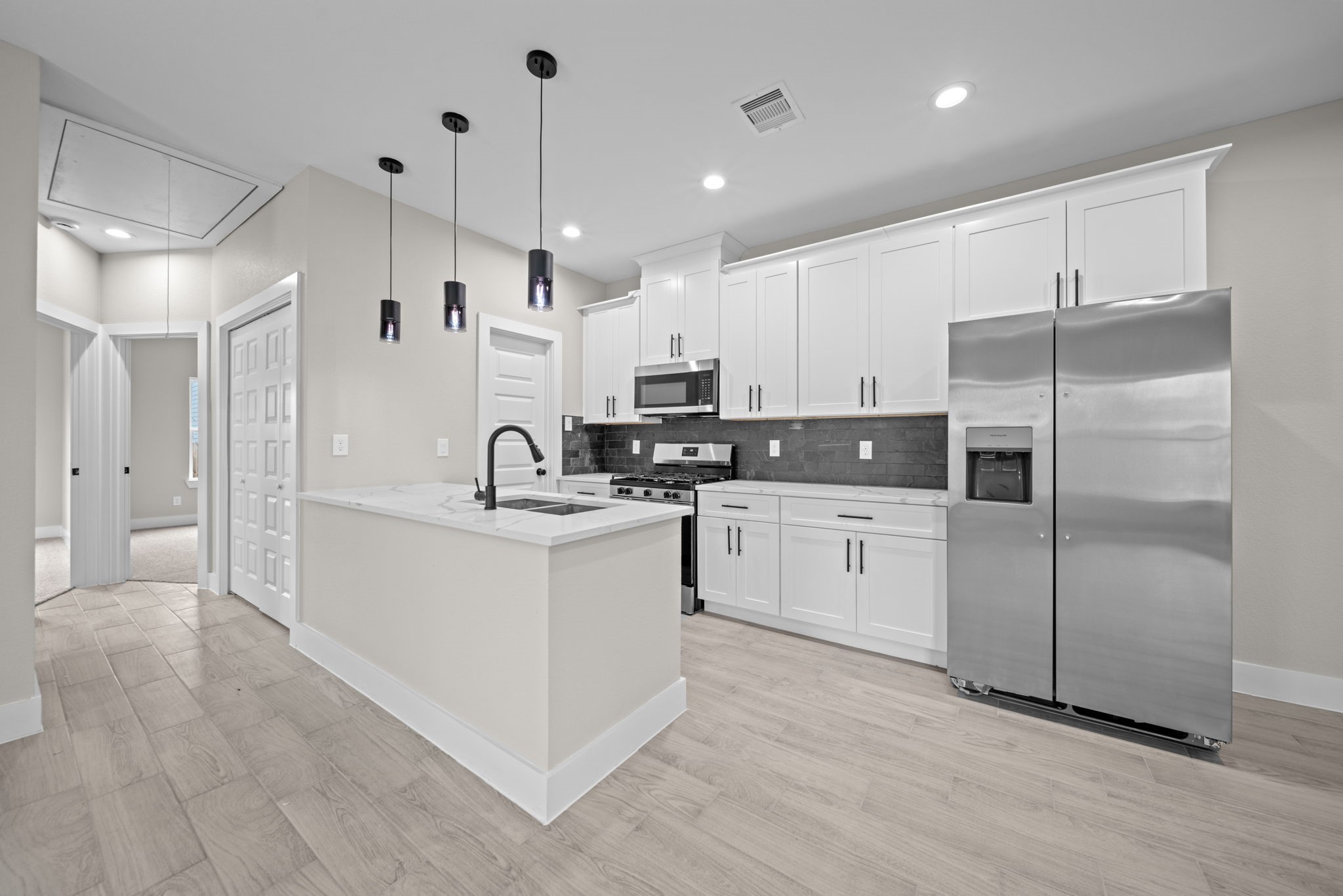 929 Green Meadow Lane B Property Photo 1