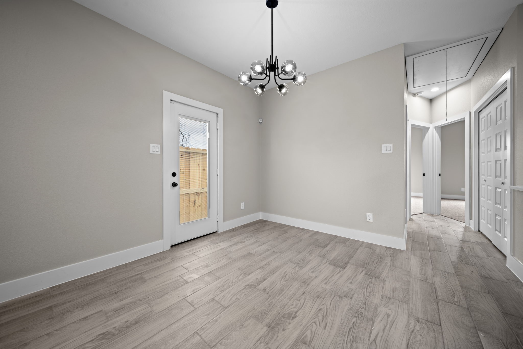 929 Green Meadow Lane B Property Photo 6