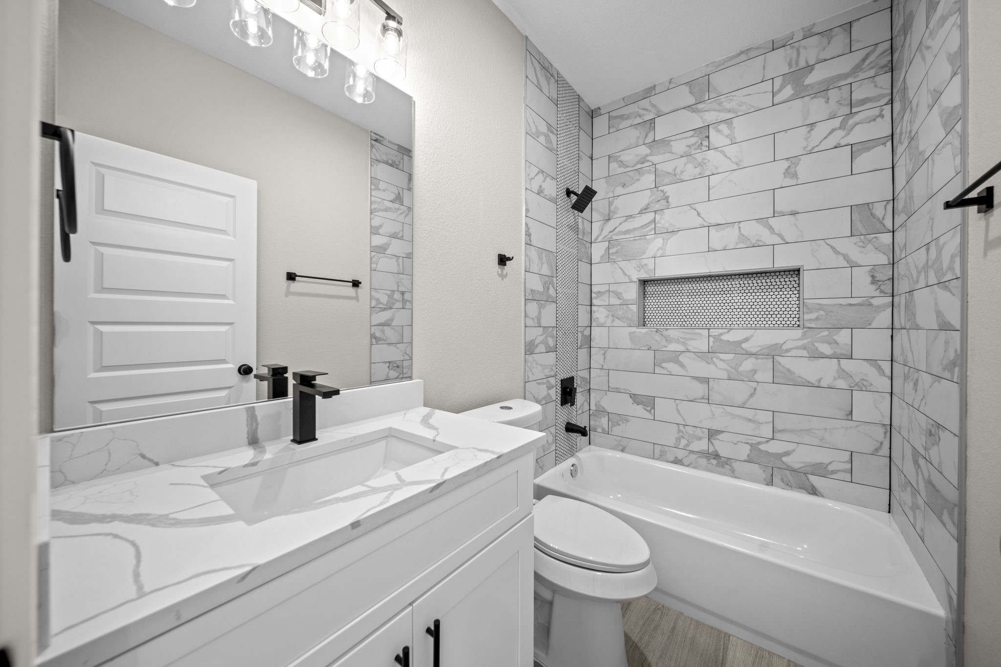 929 Green Meadow Lane B Property Photo 8