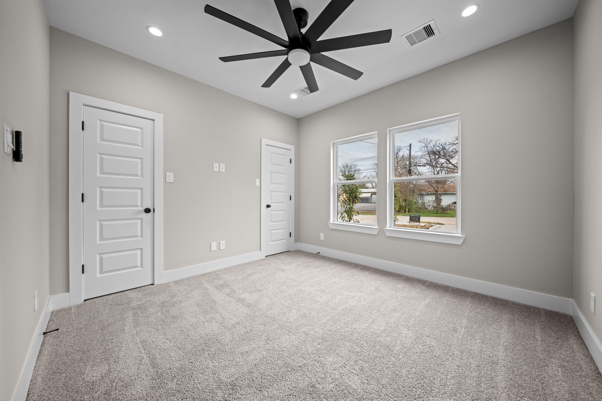 929 Green Meadow Lane B Property Photo 10