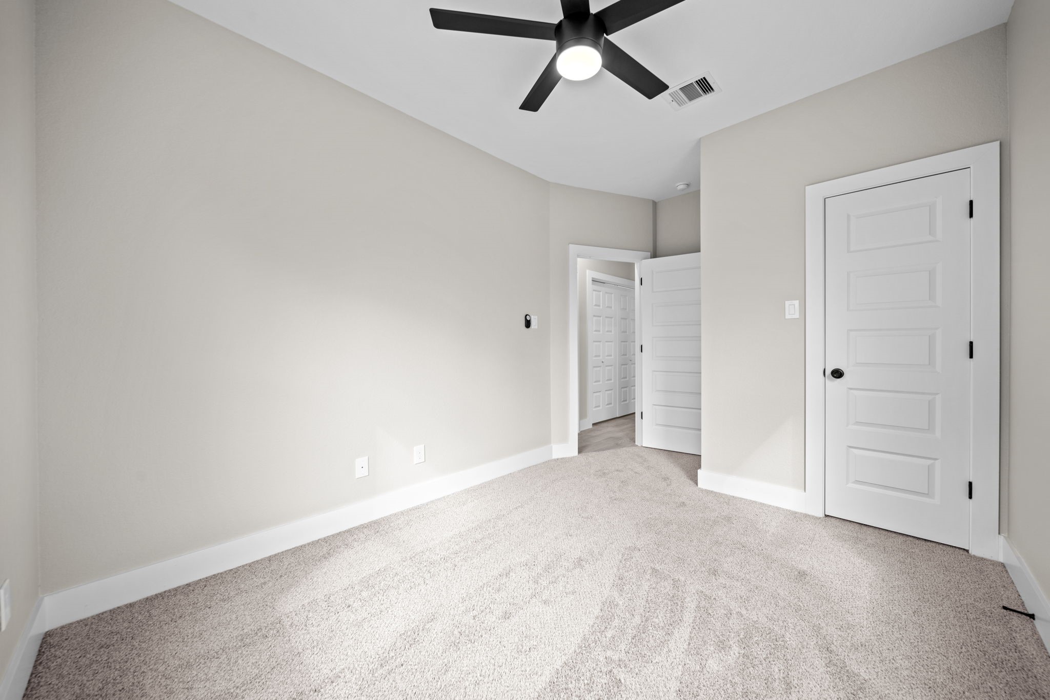 929 Green Meadow Lane B Property Photo 13