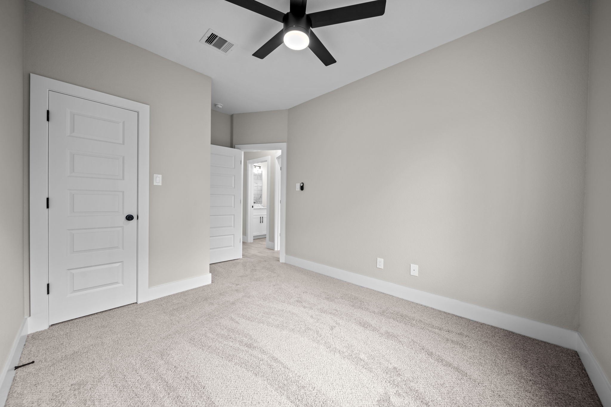 929 Green Meadow Lane B Property Photo 14