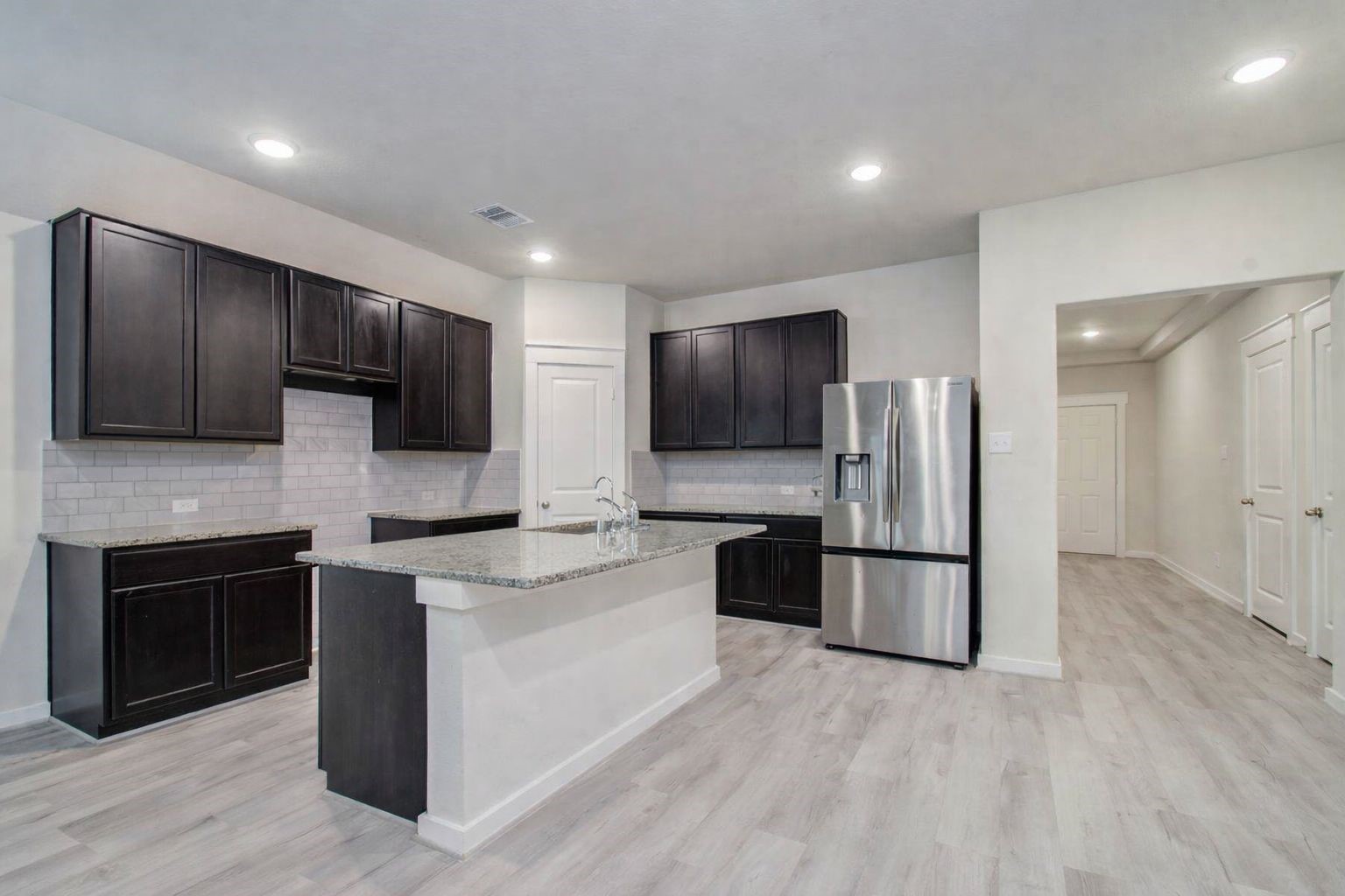 4773 Peony Green Drive Property Photo 8