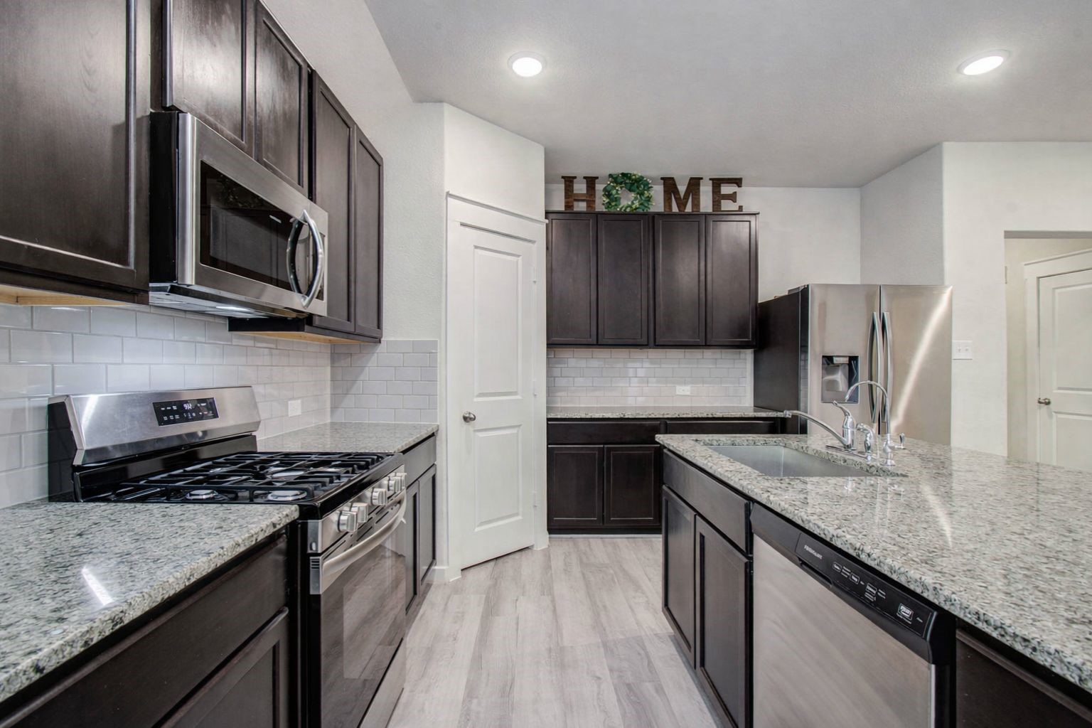 4773 Peony Green Drive Property Photo 10