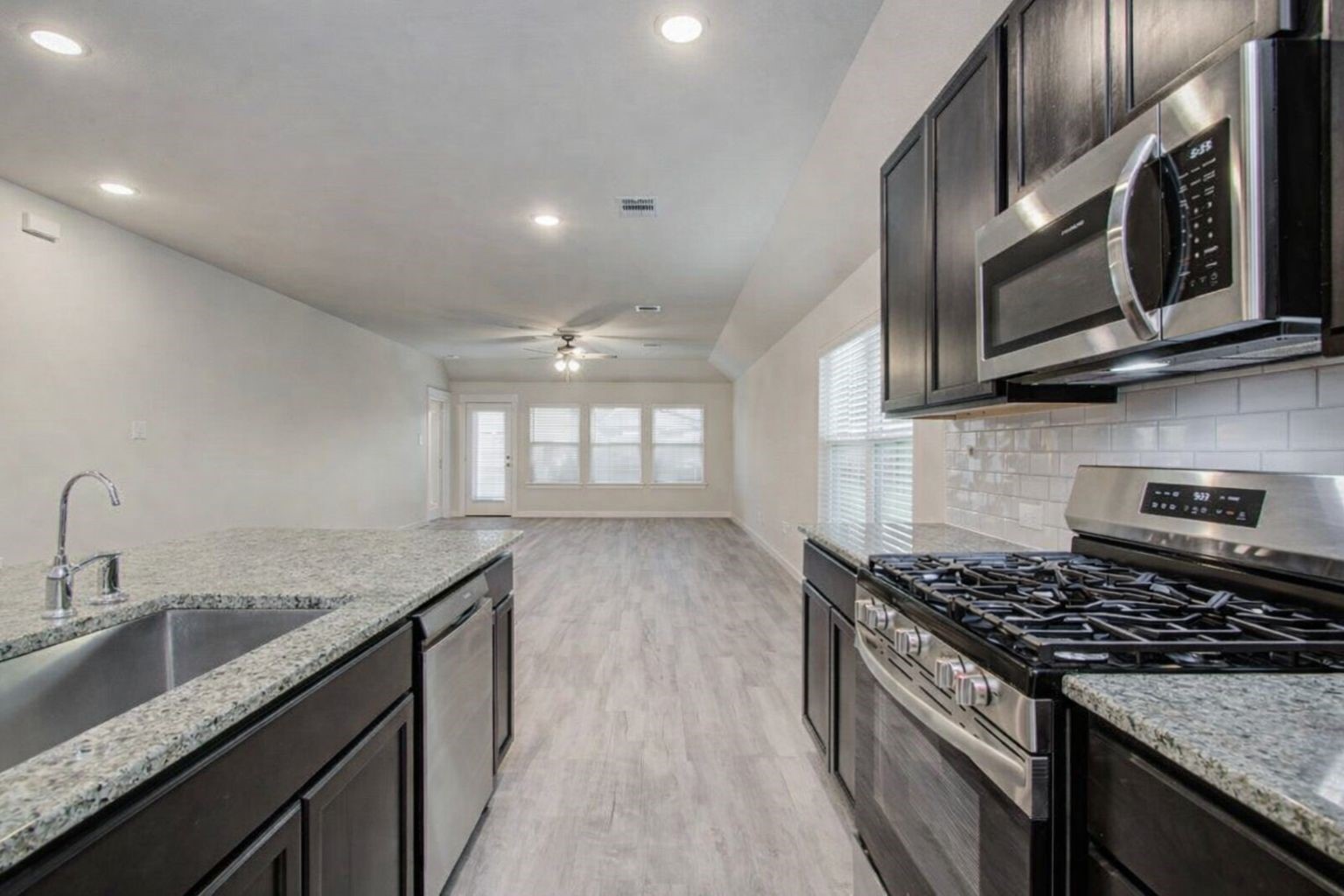 4773 Peony Green Drive Property Photo 11