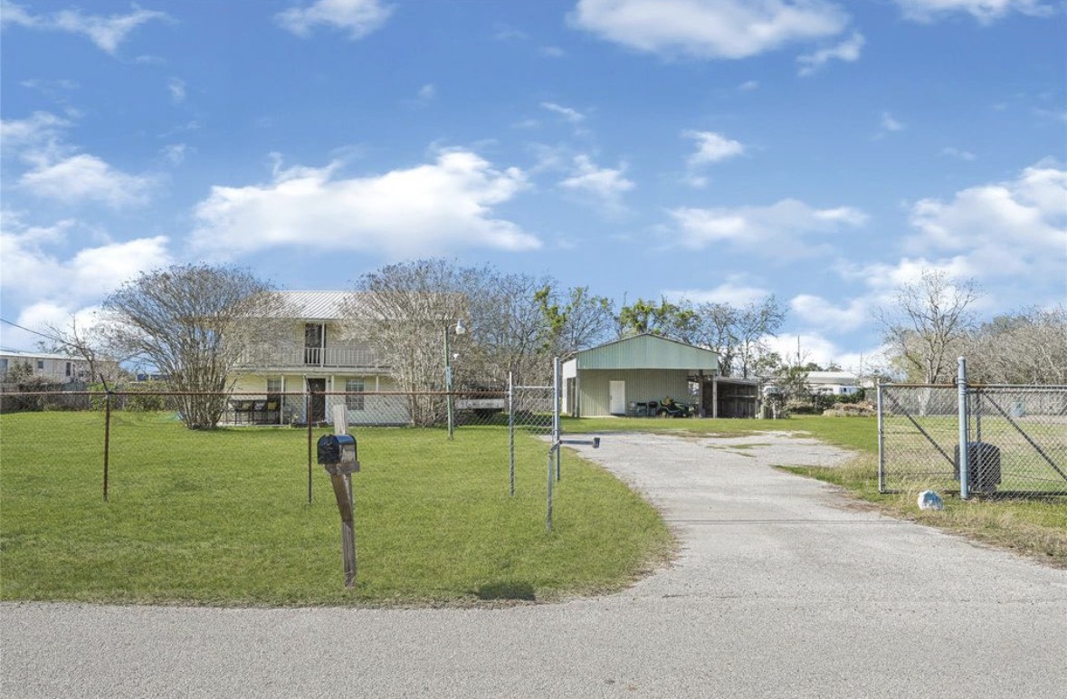 610 12th Street Property Photo 2