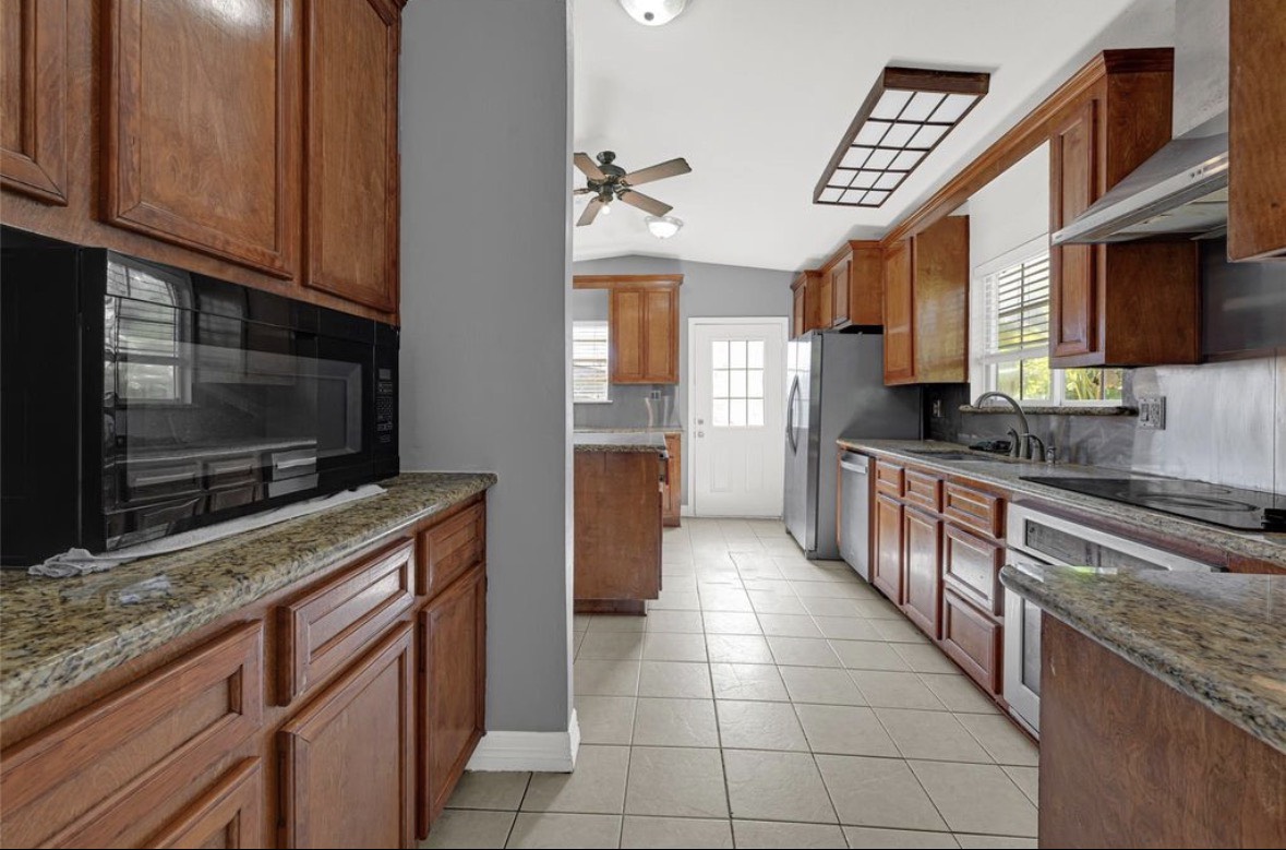 610 12th Street Property Photo 15