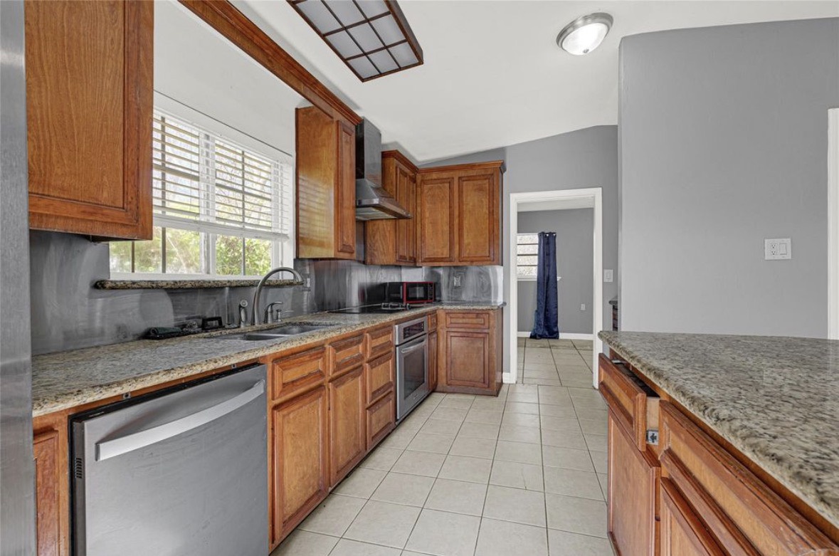 610 12th Street Property Photo 16