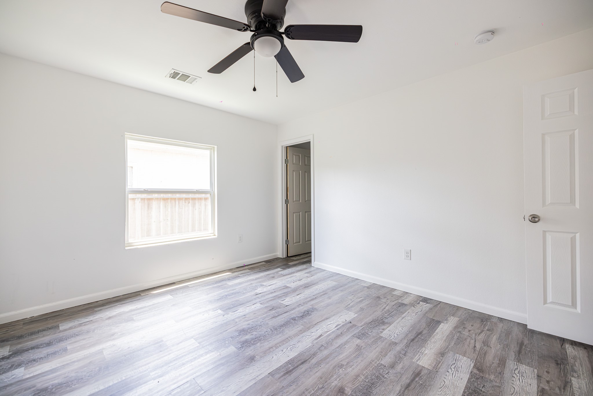 11938 Greenglen Drive Property Photo 14