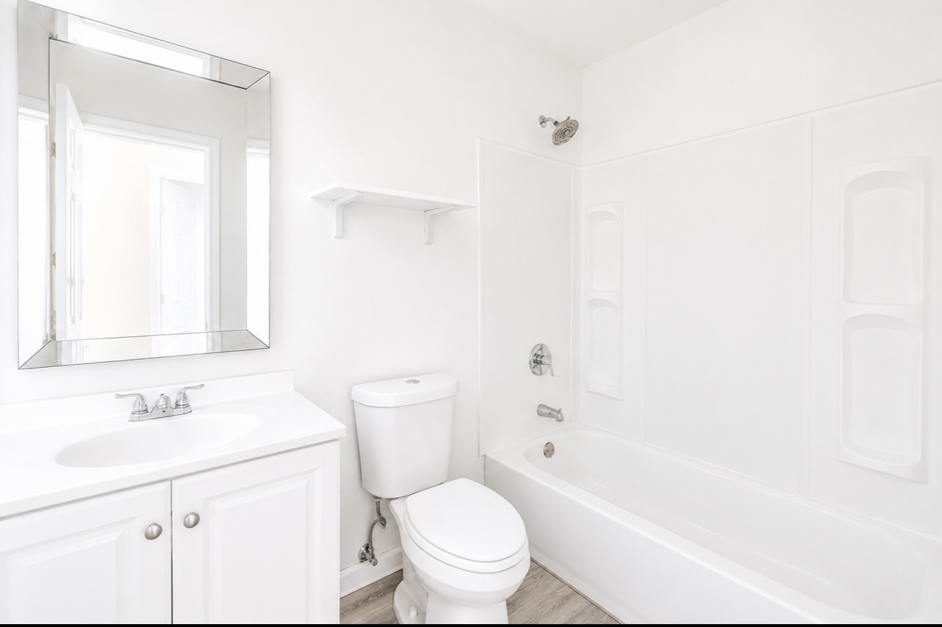 11938 Greenglen Drive Property Photo 16