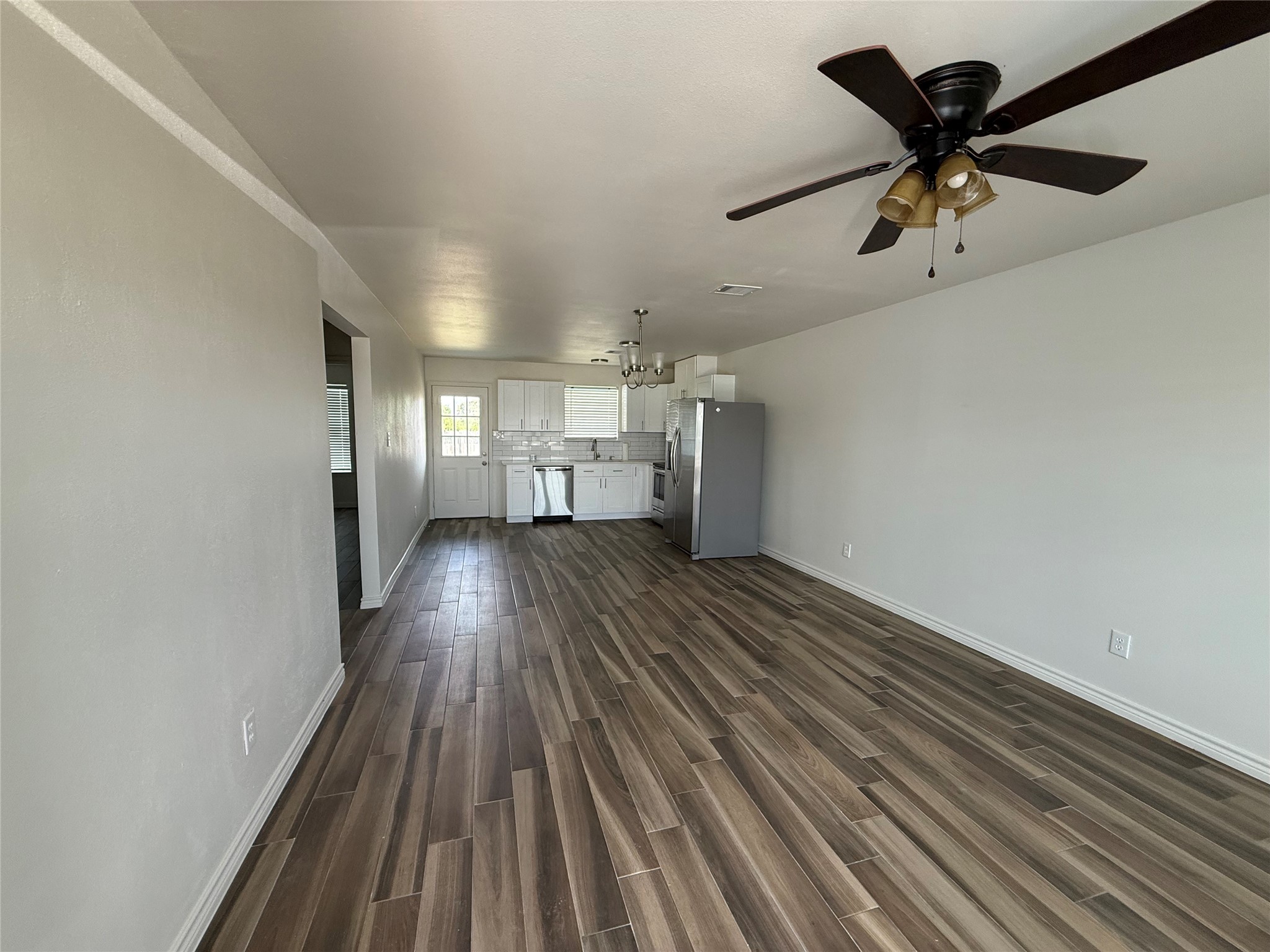 2724 Avenue D 7 Property Photo 3
