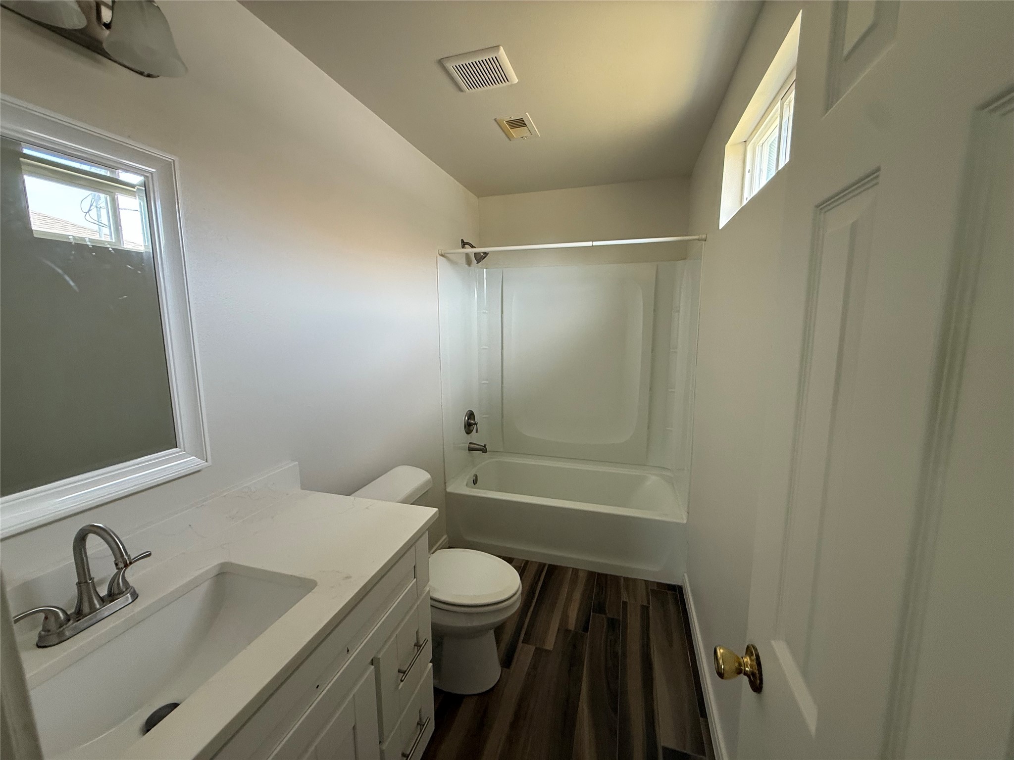 2724 Avenue D 7 Property Photo 6