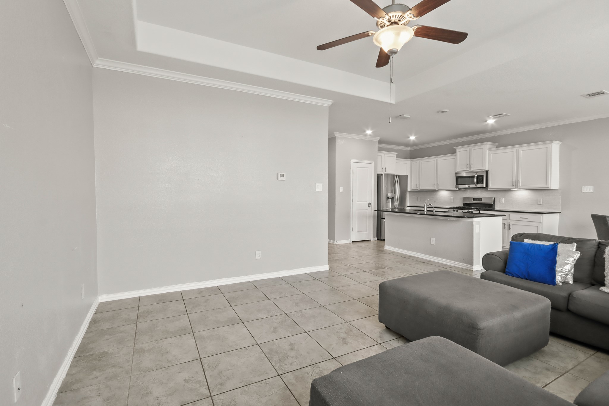 702 S Galley Drive Property Photo 11
