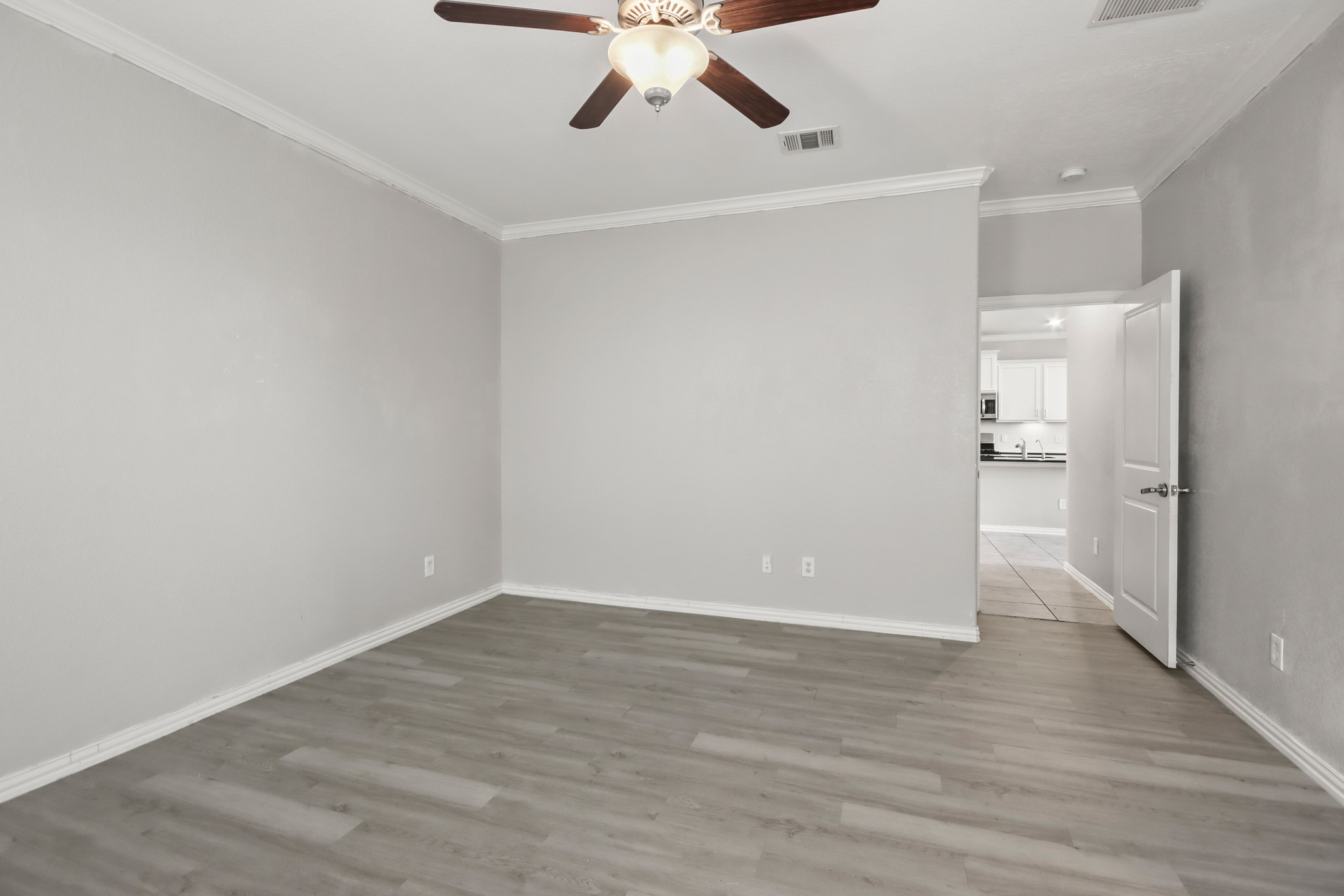 702 S Galley Drive Property Photo 17