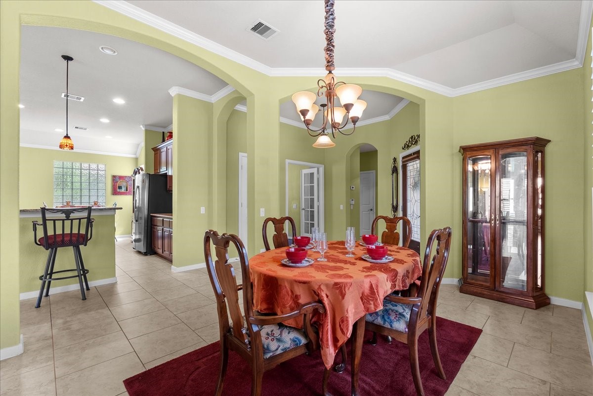 1209 Modena Drive Property Photo 4