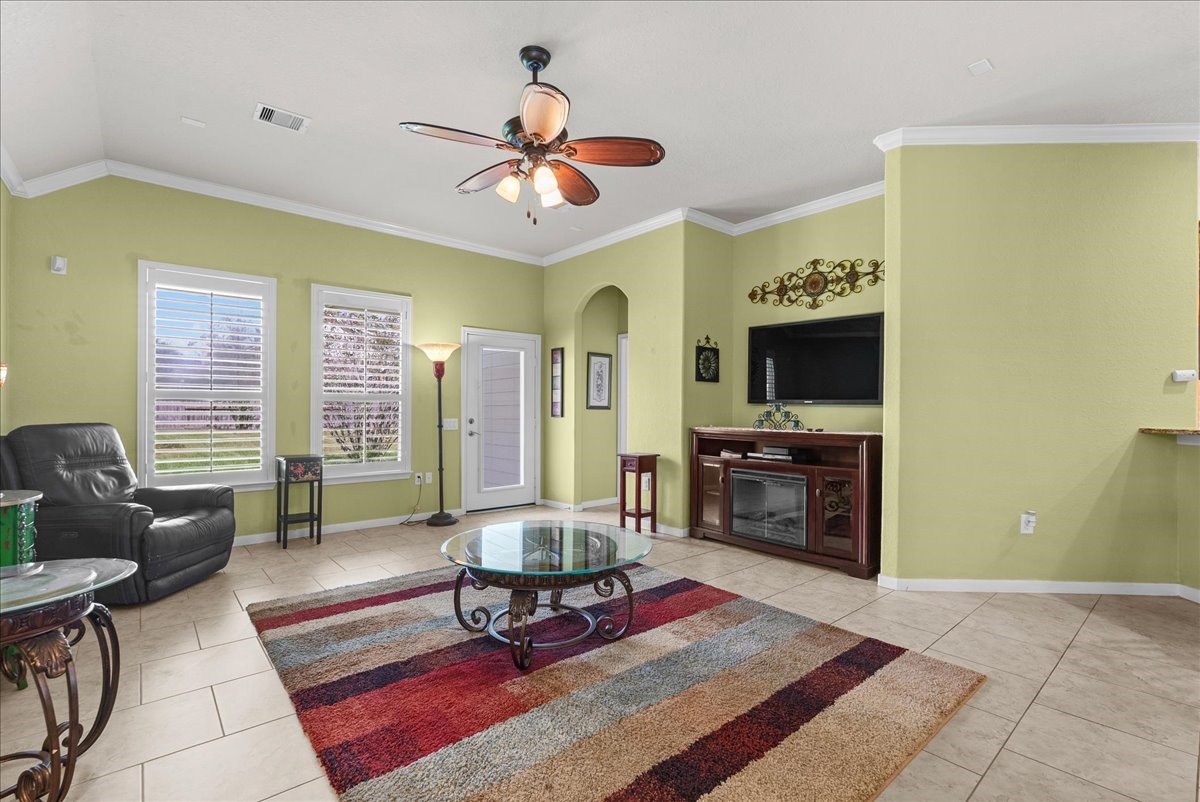 1209 Modena Drive Property Photo 9