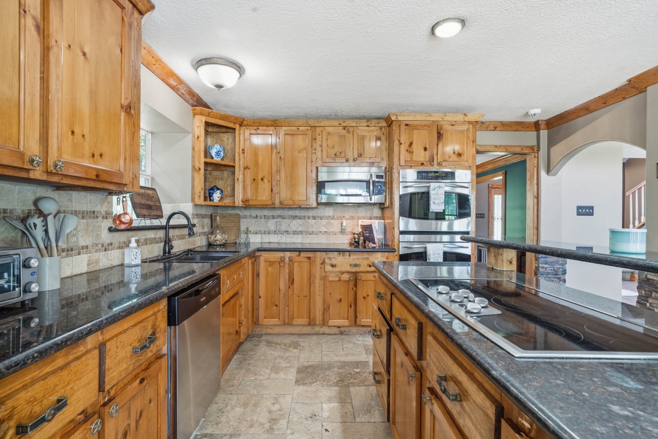26815 E Fm 2090 Road Property Photo 13