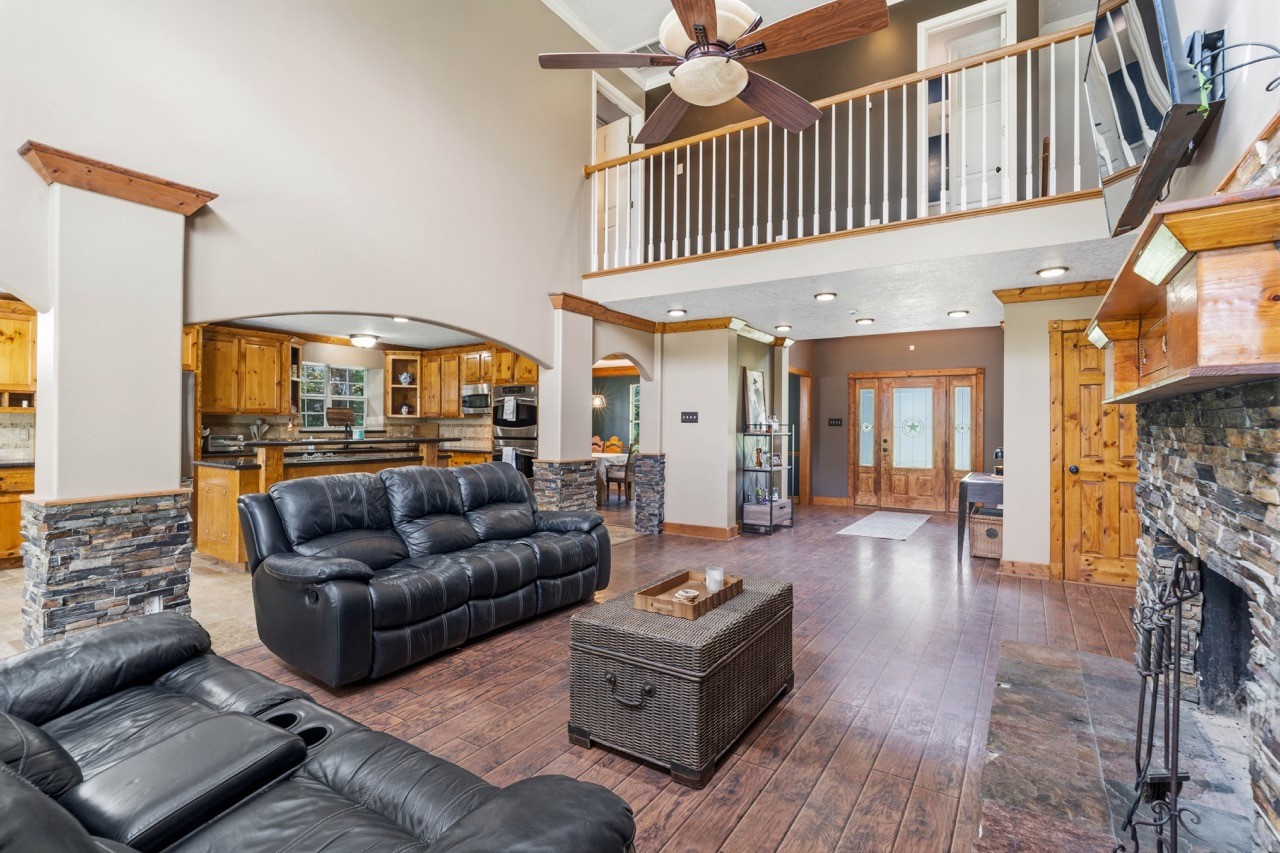 26815 E Fm 2090 Road Property Photo 15