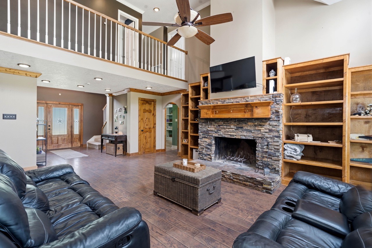 26815 E Fm 2090 Road Property Photo 16