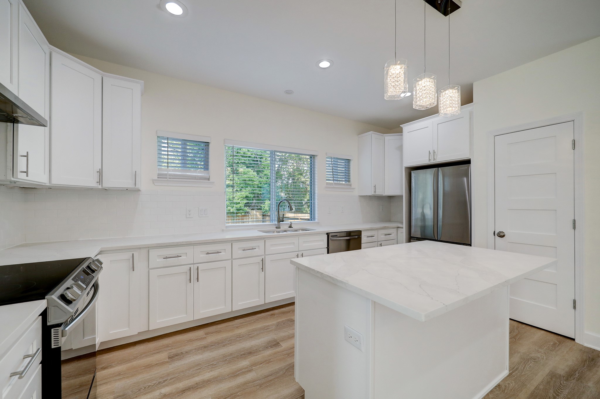 1211 E 32nd Street Property Photo 12