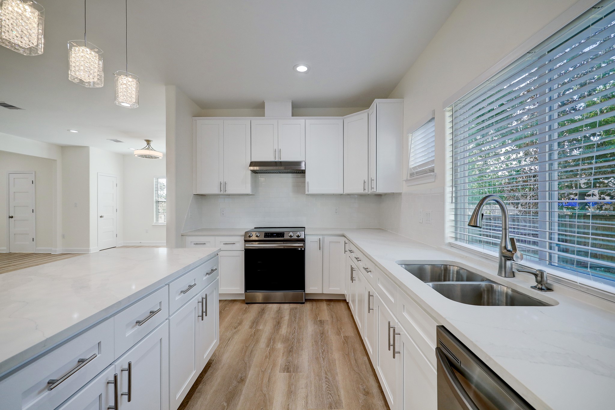 1211 E 32nd Street Property Photo 14