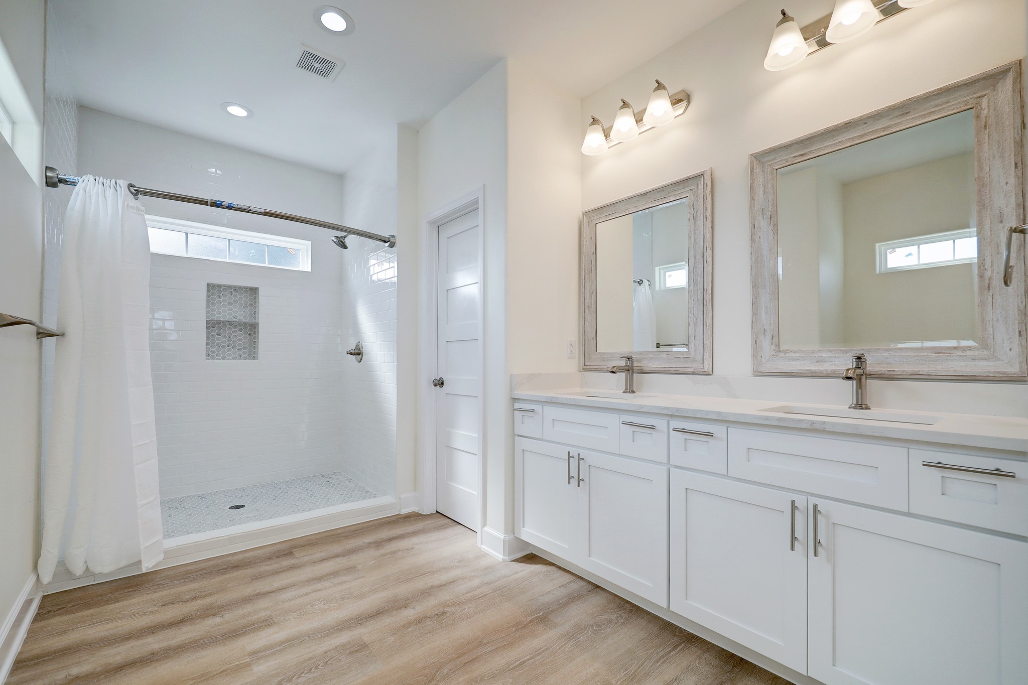 1211 E 32nd Street Property Photo 19