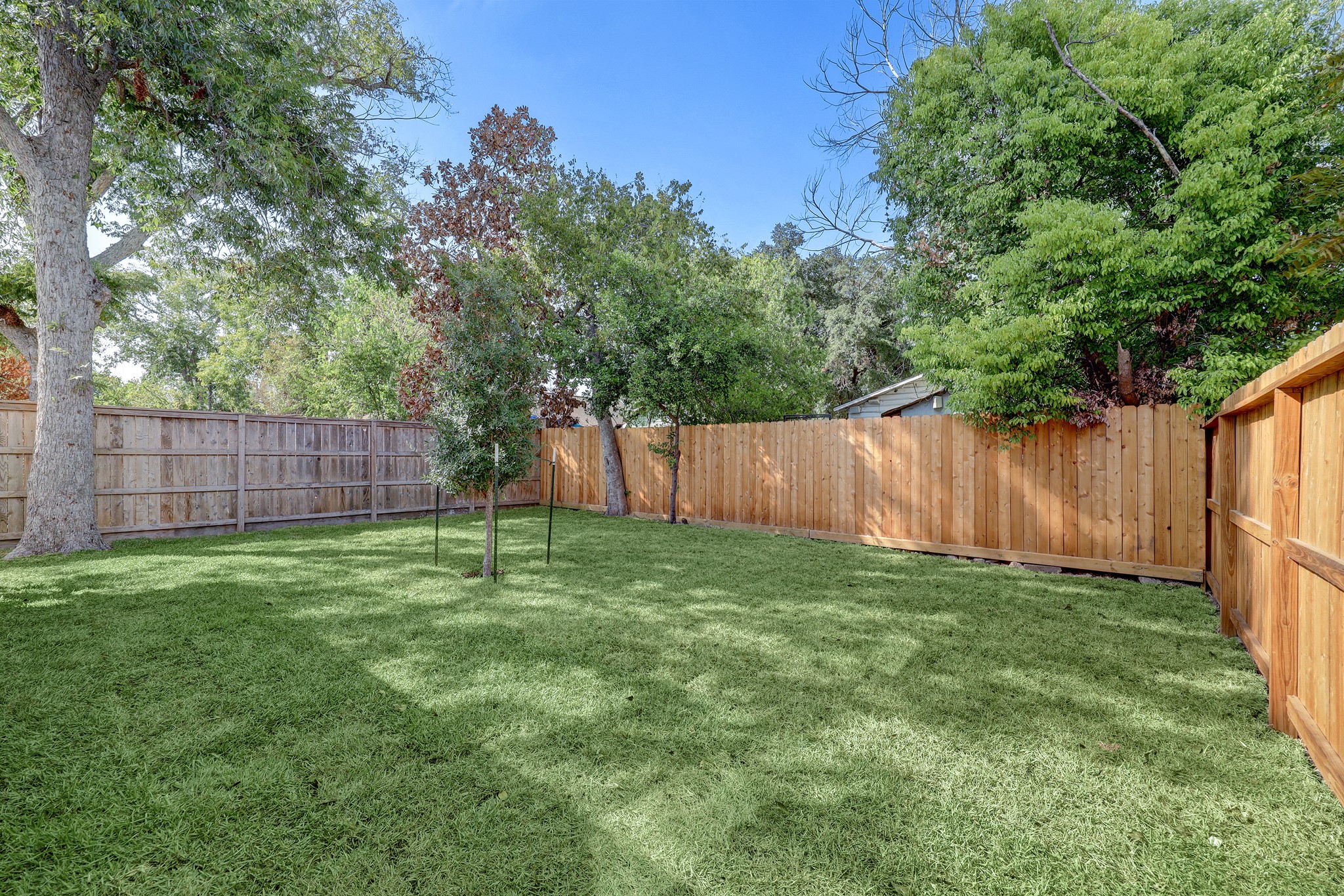 1211 E 32nd Street Property Photo 32