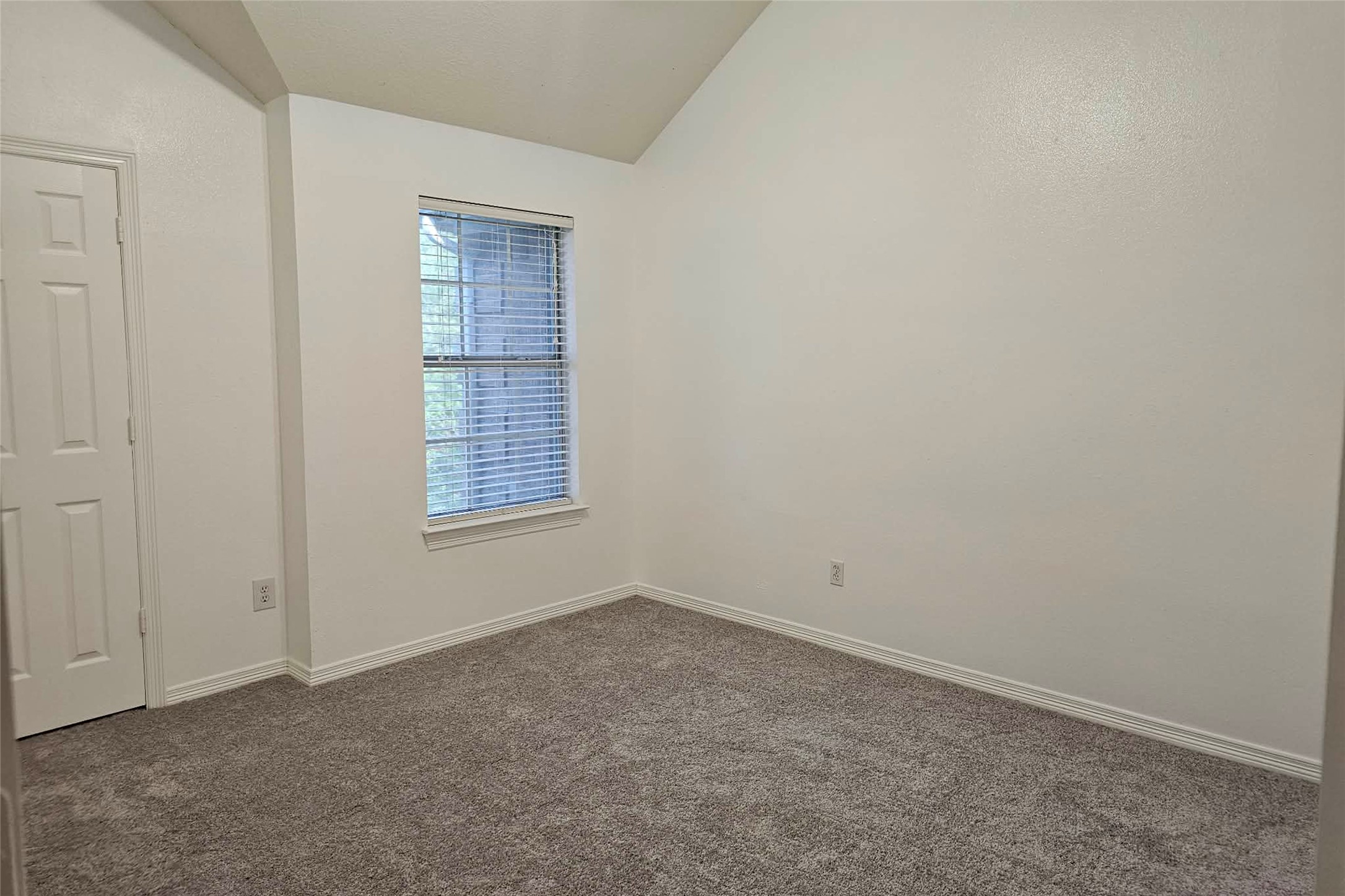 18507 Polo Meadow Drive Property Photo 14