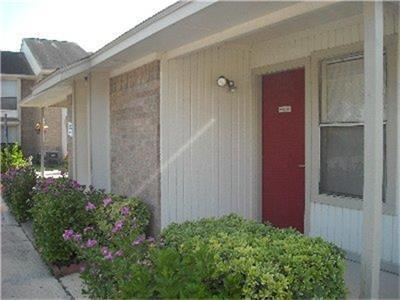 650 Raintree Path Property Photo 2