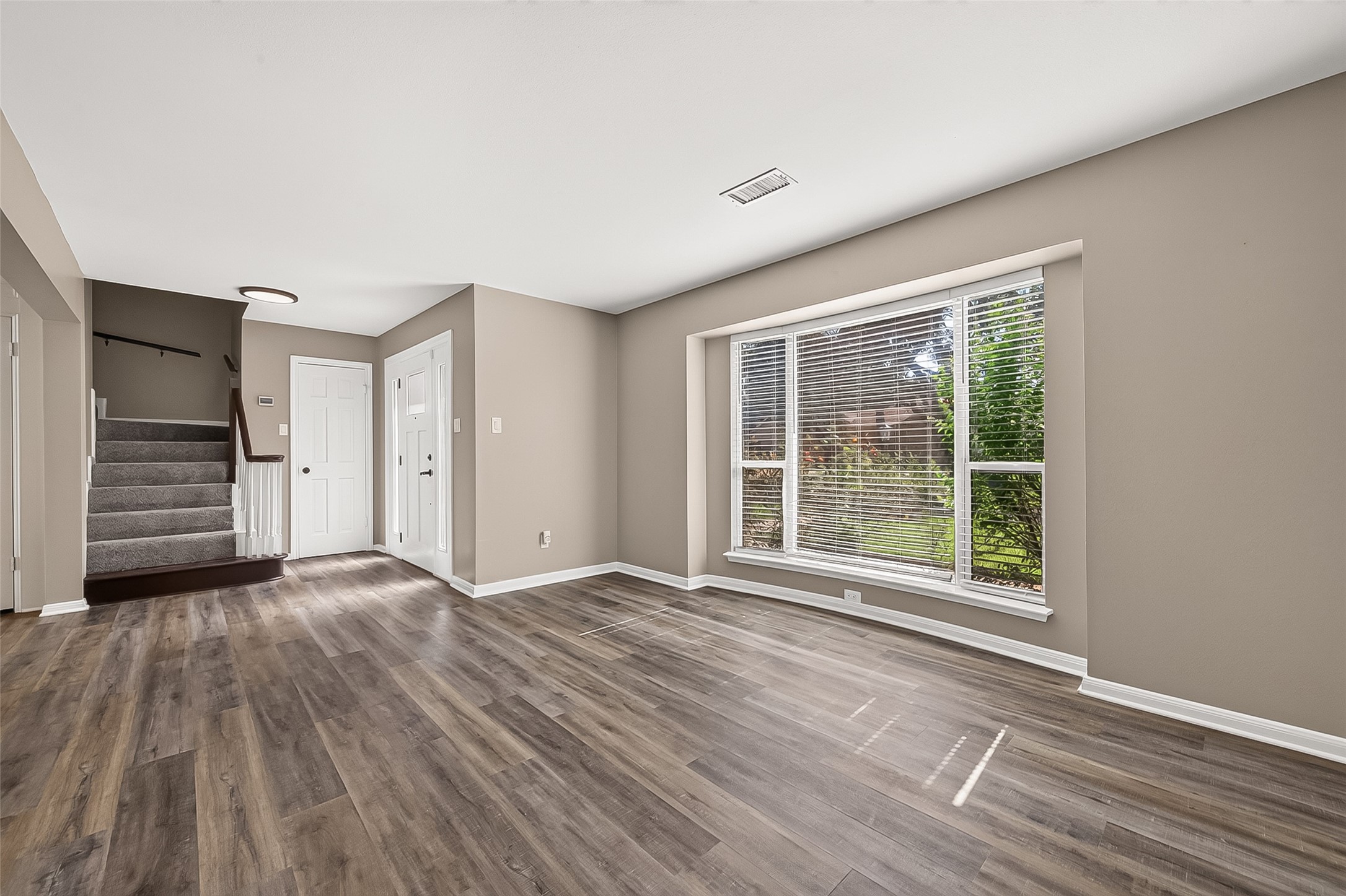 919 Longview Drive Property Photo 12
