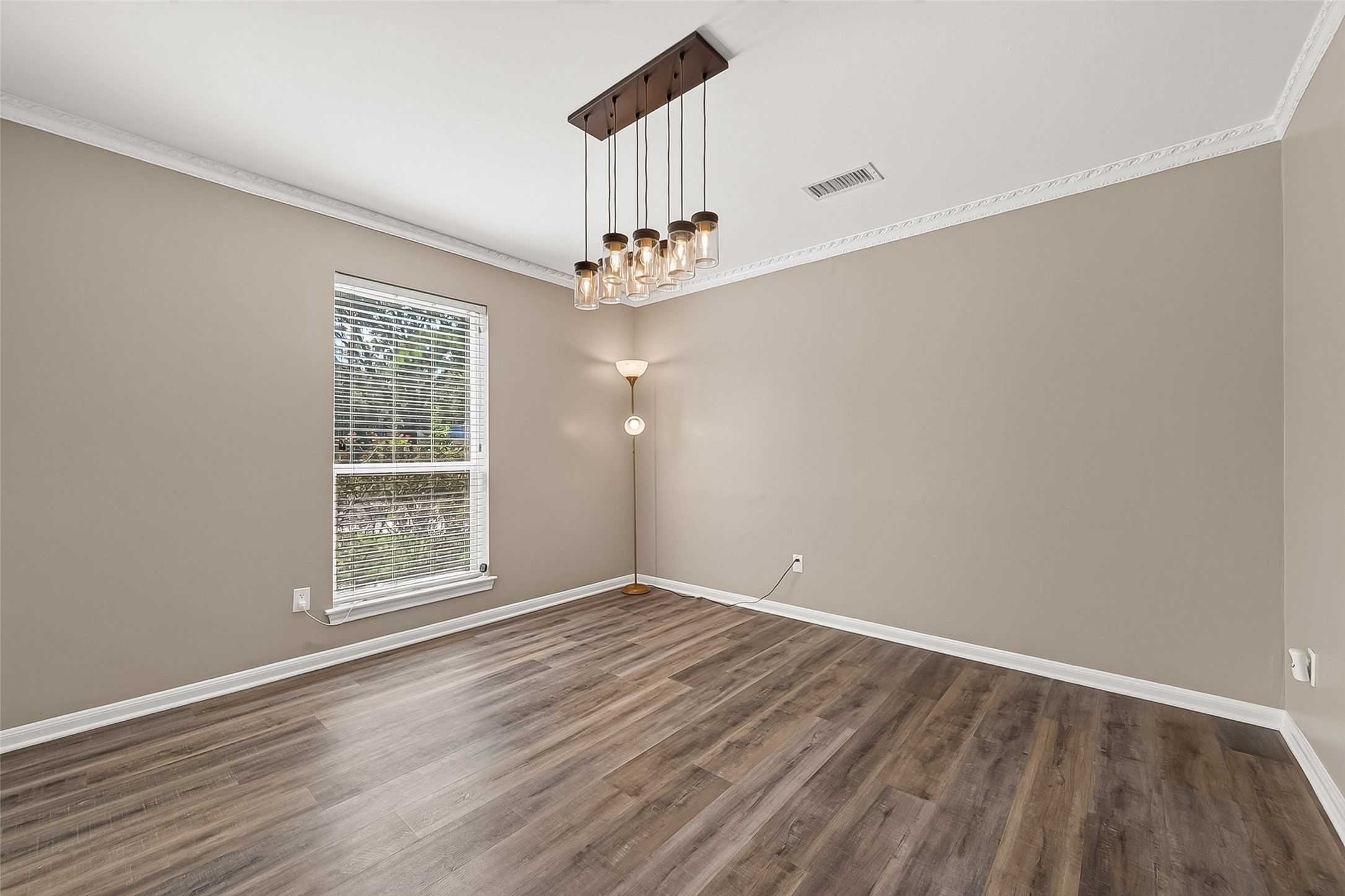 919 Longview Drive Property Photo 15