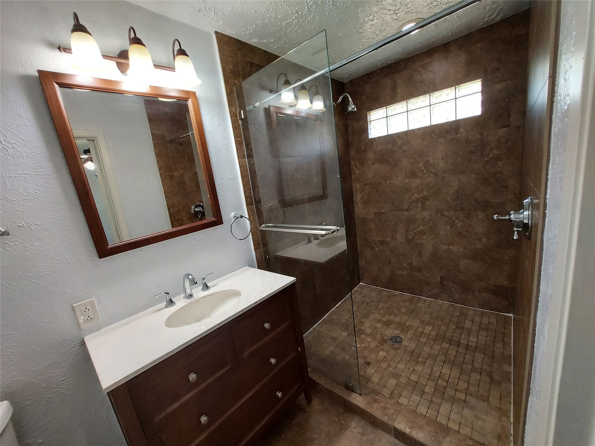 3807 Quiet Place Drive Property Photo 12