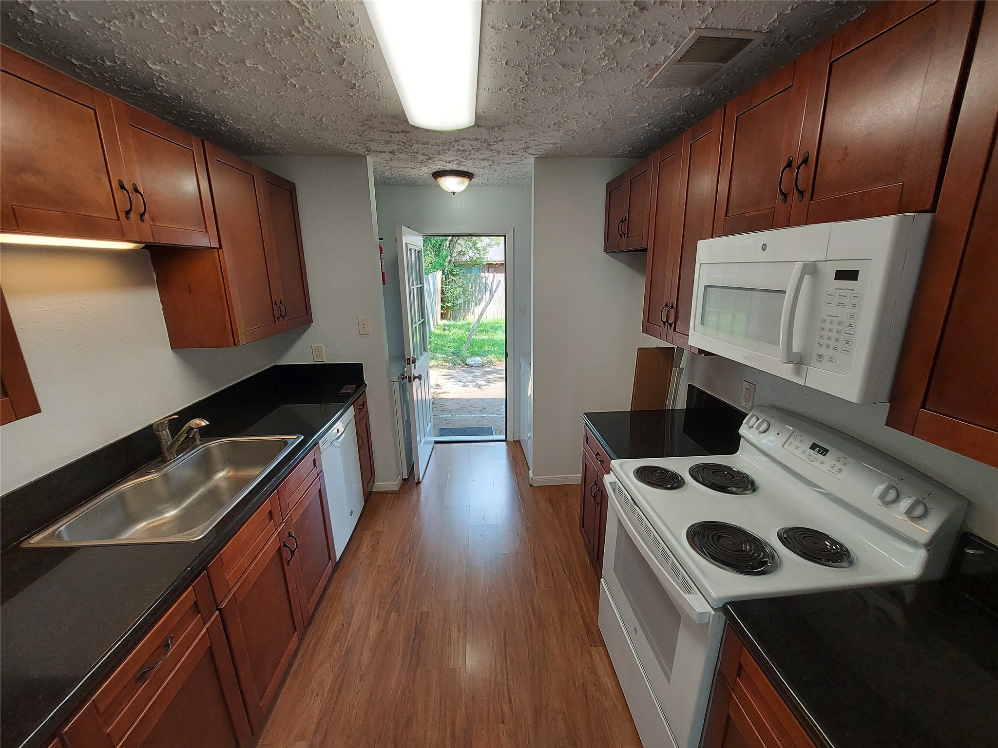3807 Quiet Place Drive Property Photo 39