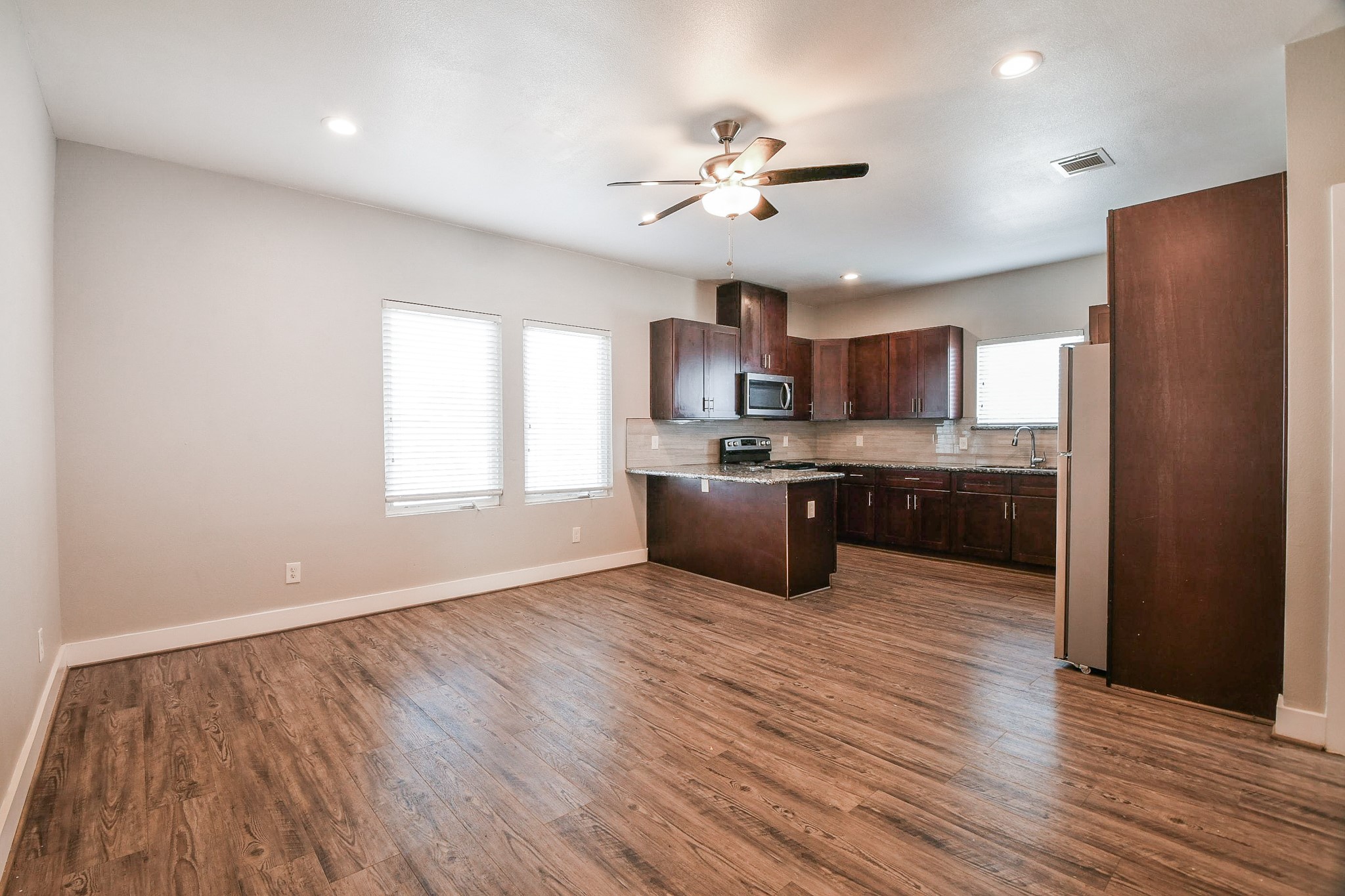 3249 Dixie Drive B Property Photo 4