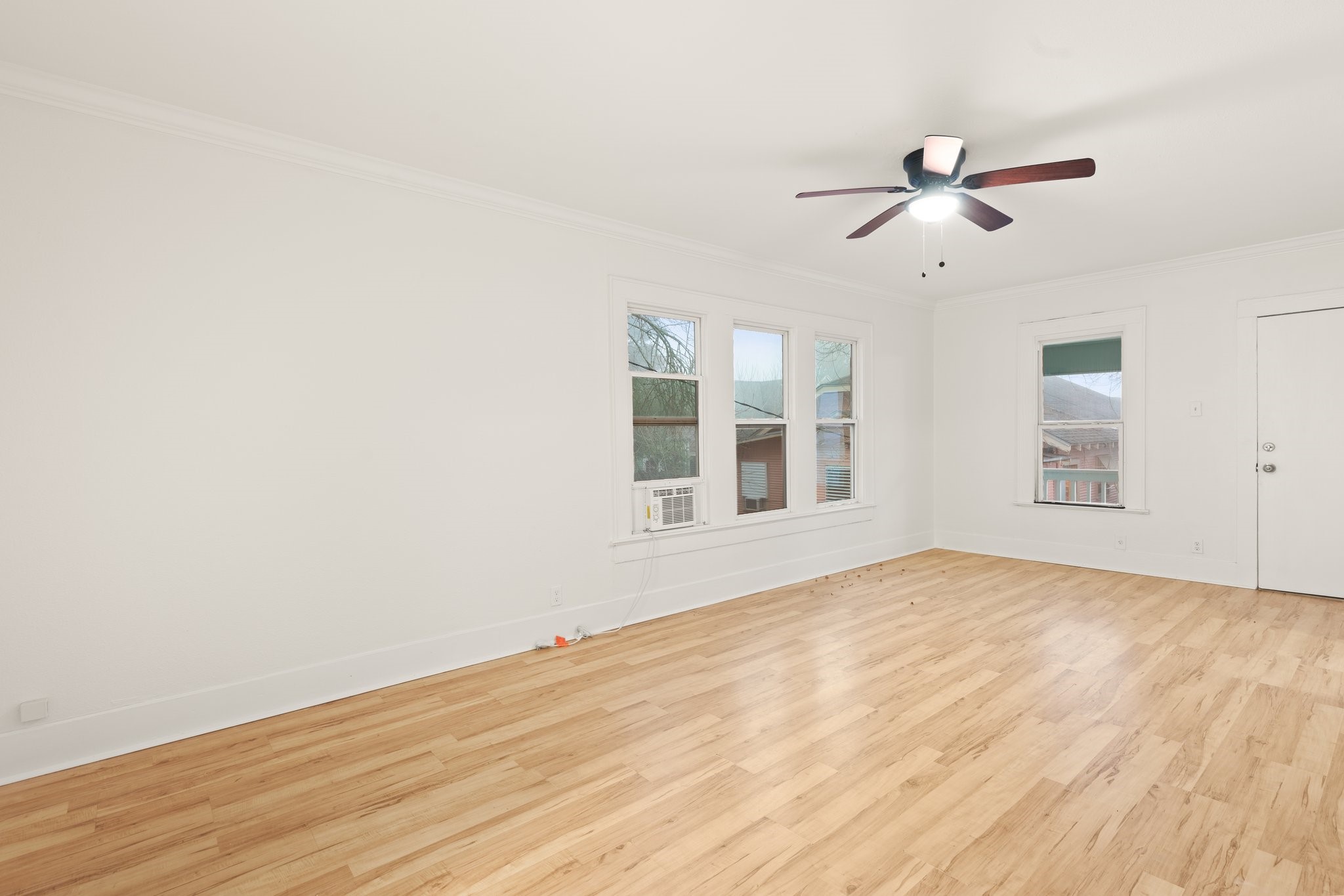 4728 Avenue R 1/2 Property Photo 6