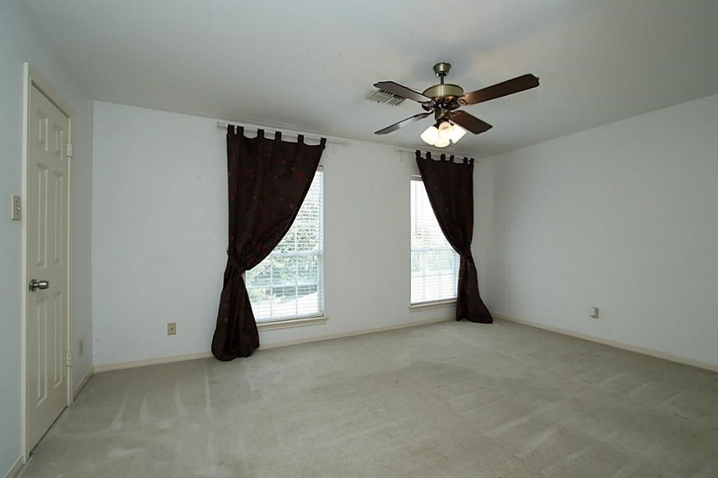 814 Knox Street C Property Photo 20