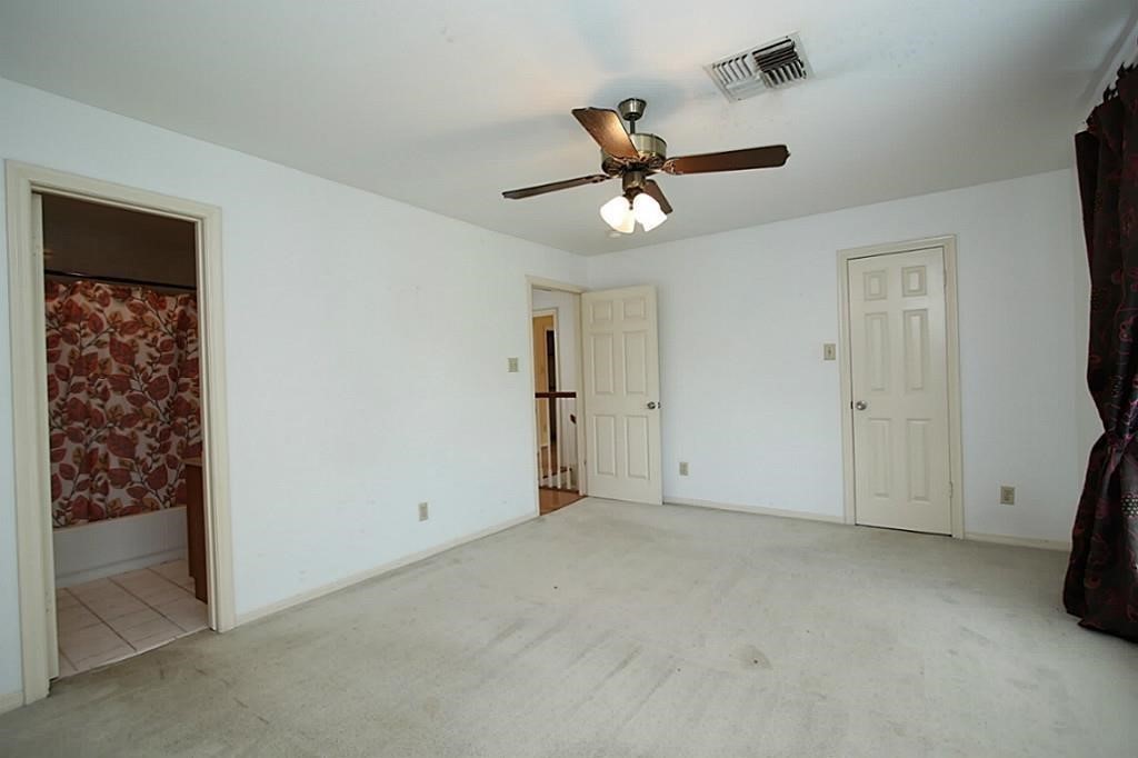 814 Knox Street C Property Photo 23