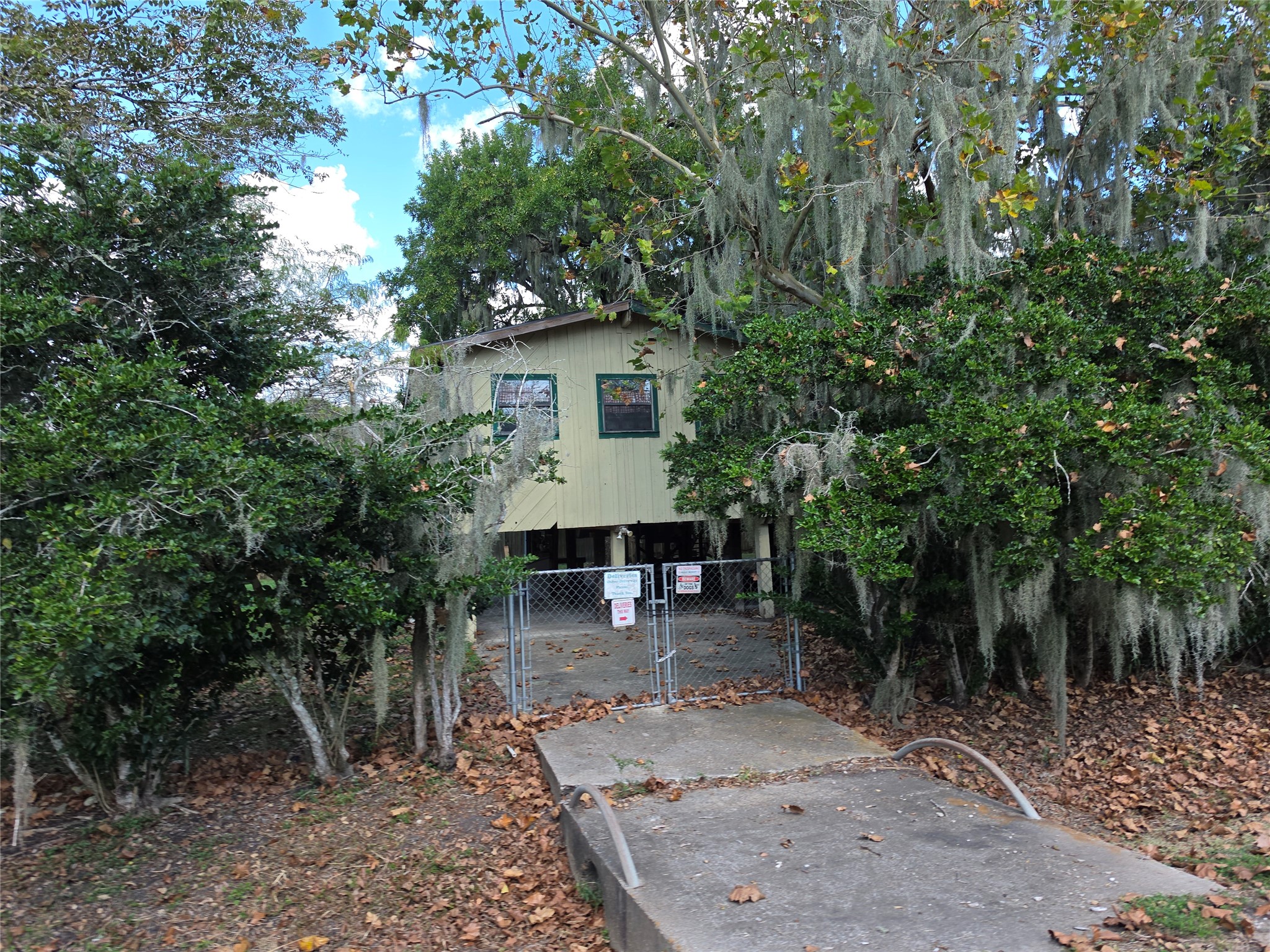 20511 Lake Forest Drive E Property Photo 3
