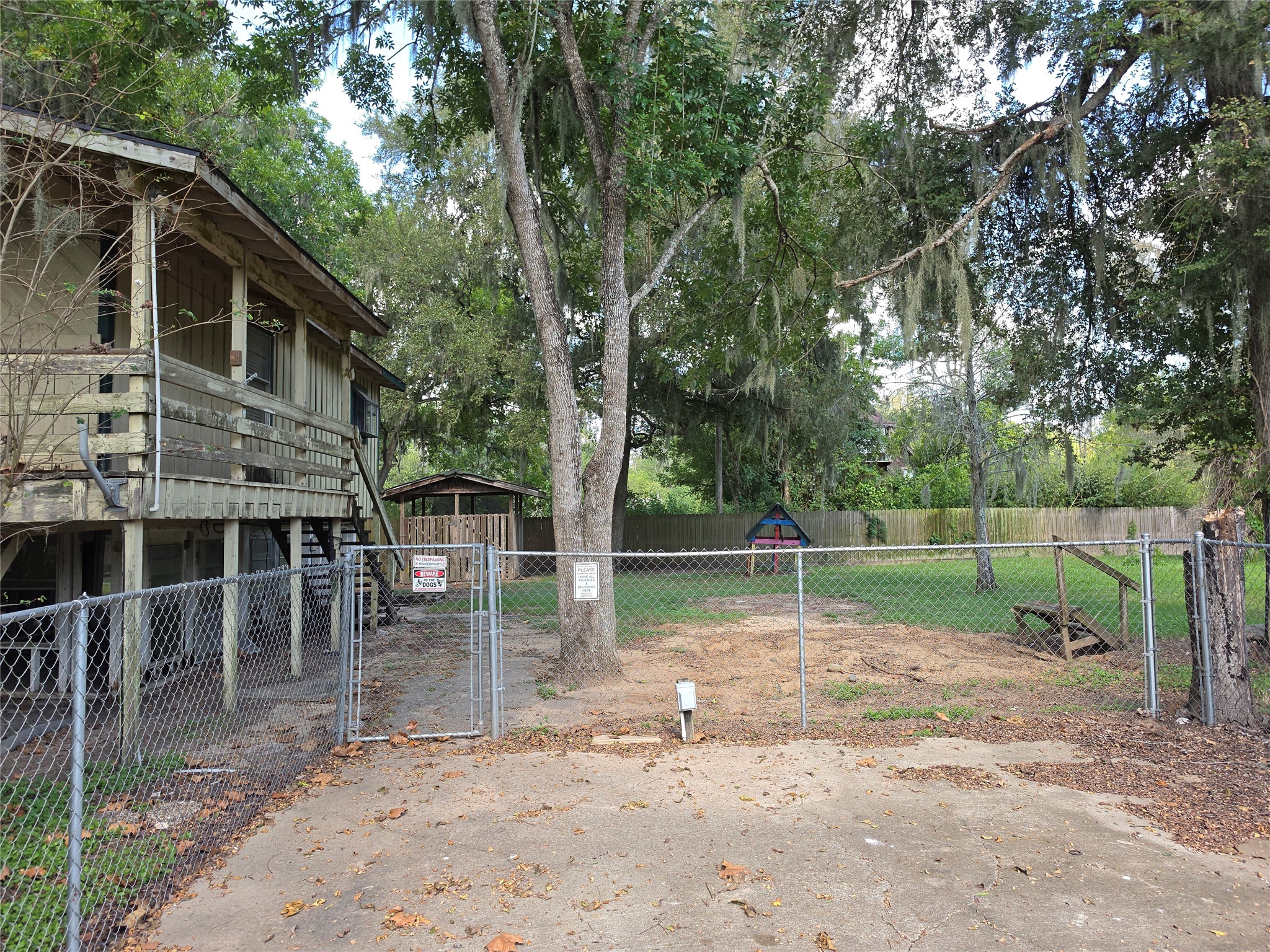 20511 Lake Forest Drive E Property Photo 4