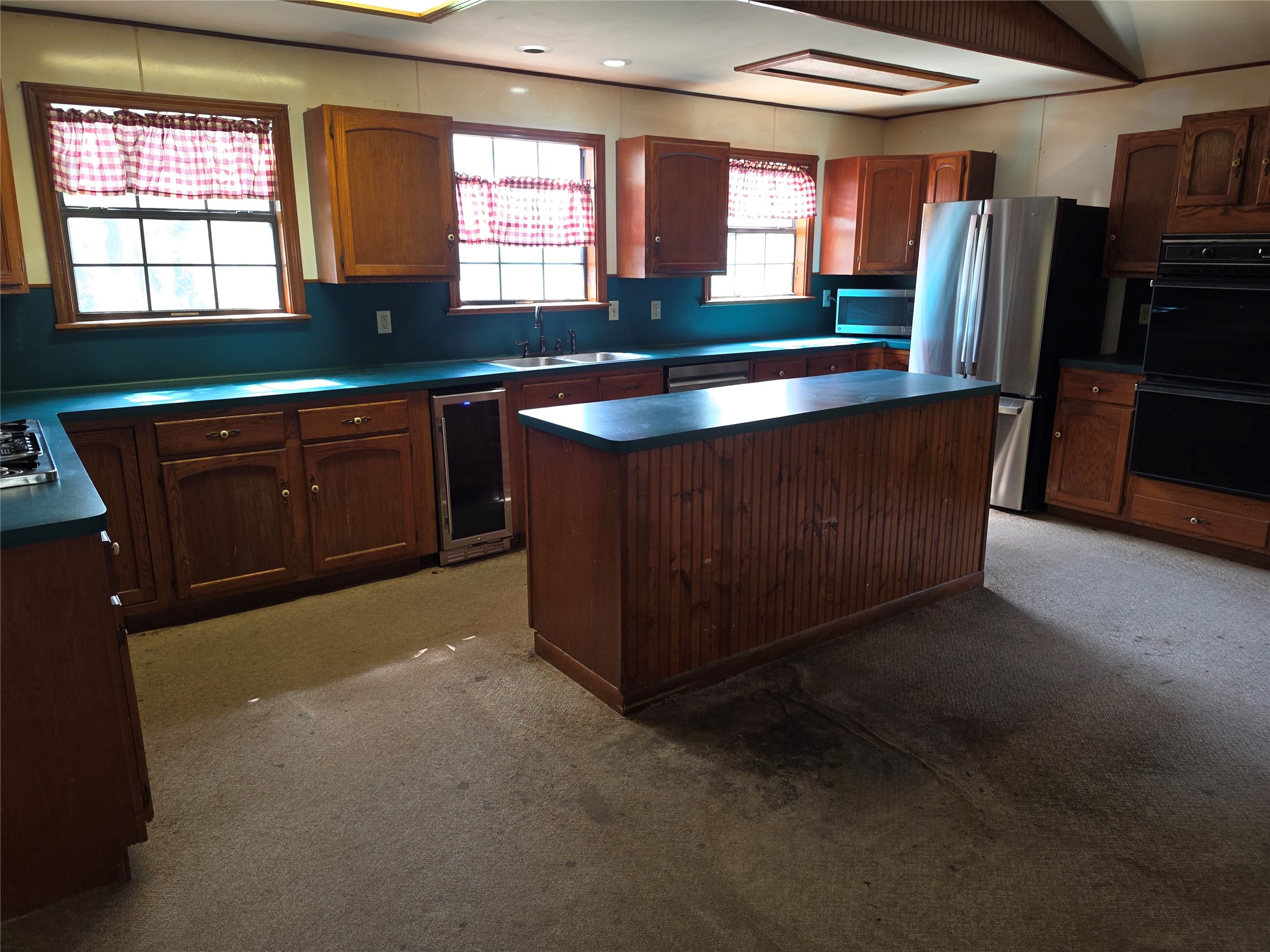 20511 Lake Forest Drive E Property Photo 8
