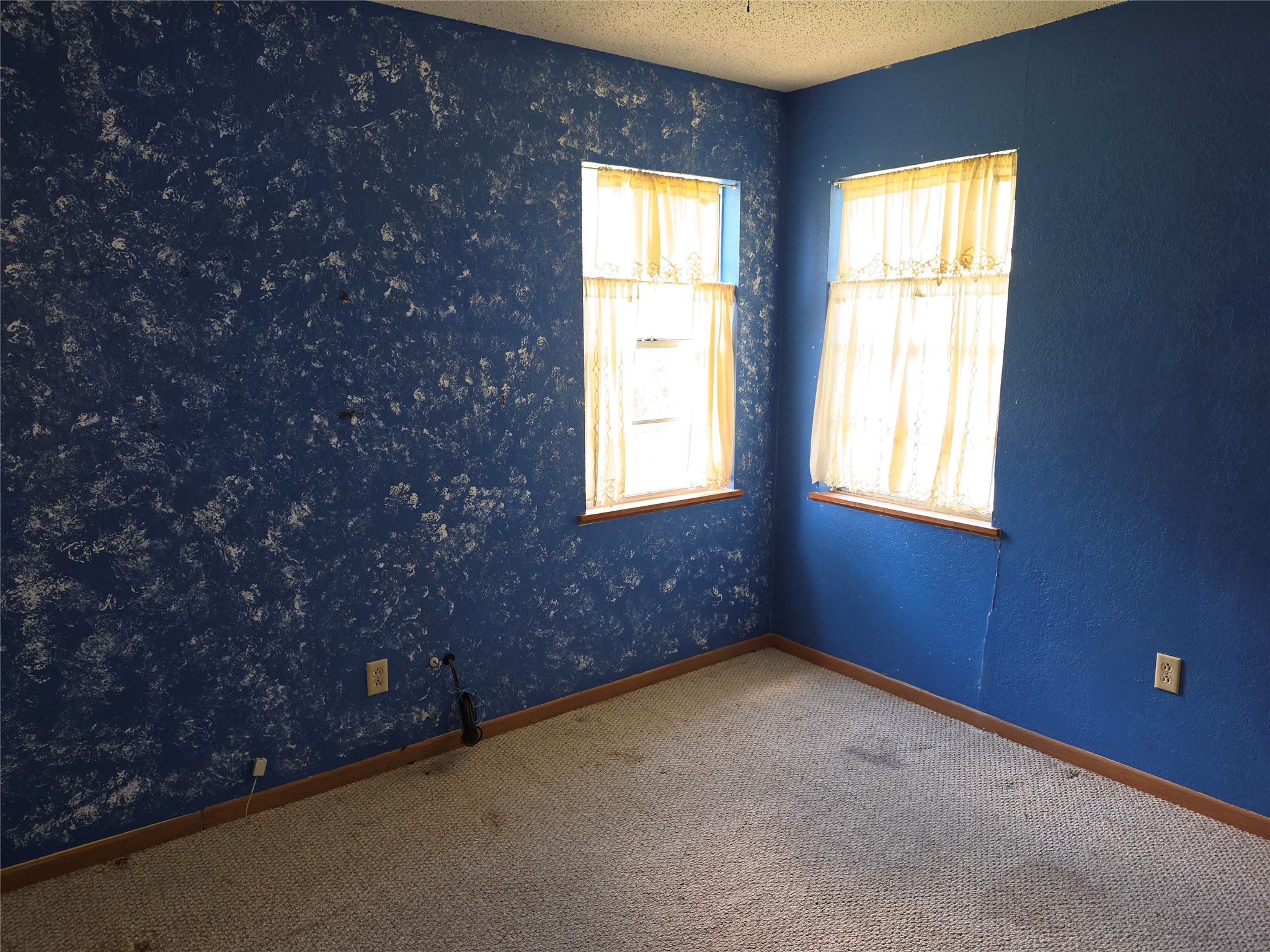 20511 Lake Forest Drive E Property Photo 9