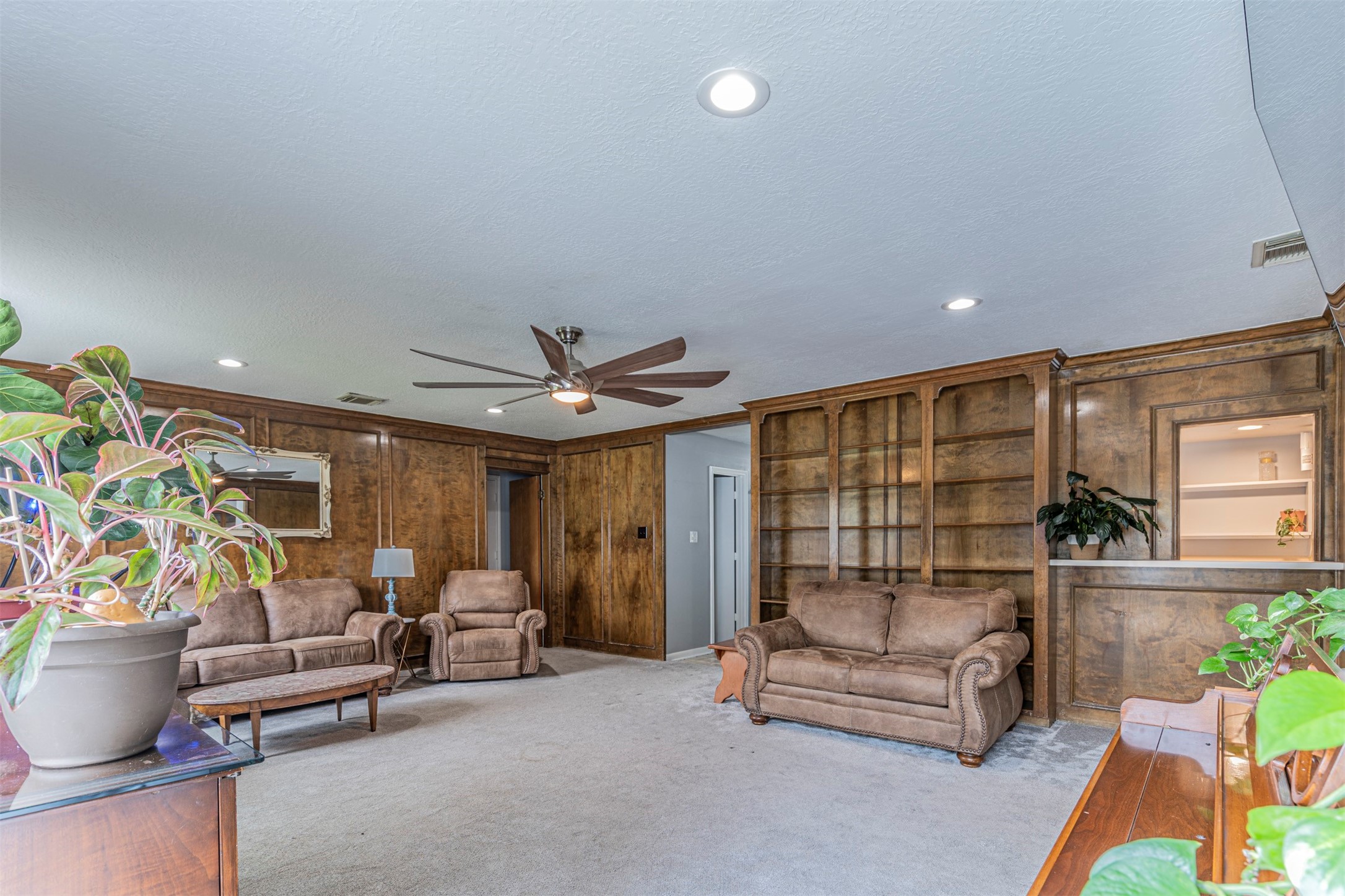 13106 Chriswood Drive Property Photo 3