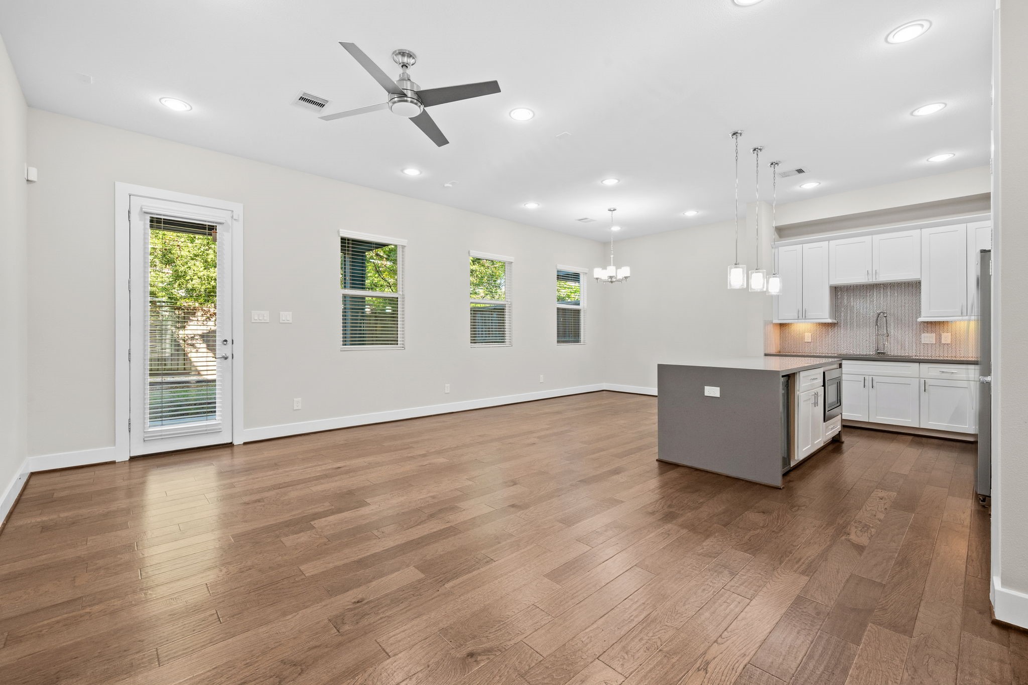 1611 Hardy Street Property Photo 4