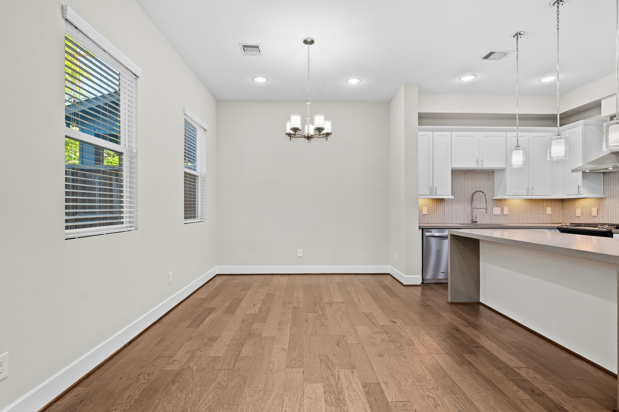 1611 Hardy Street Property Photo 9