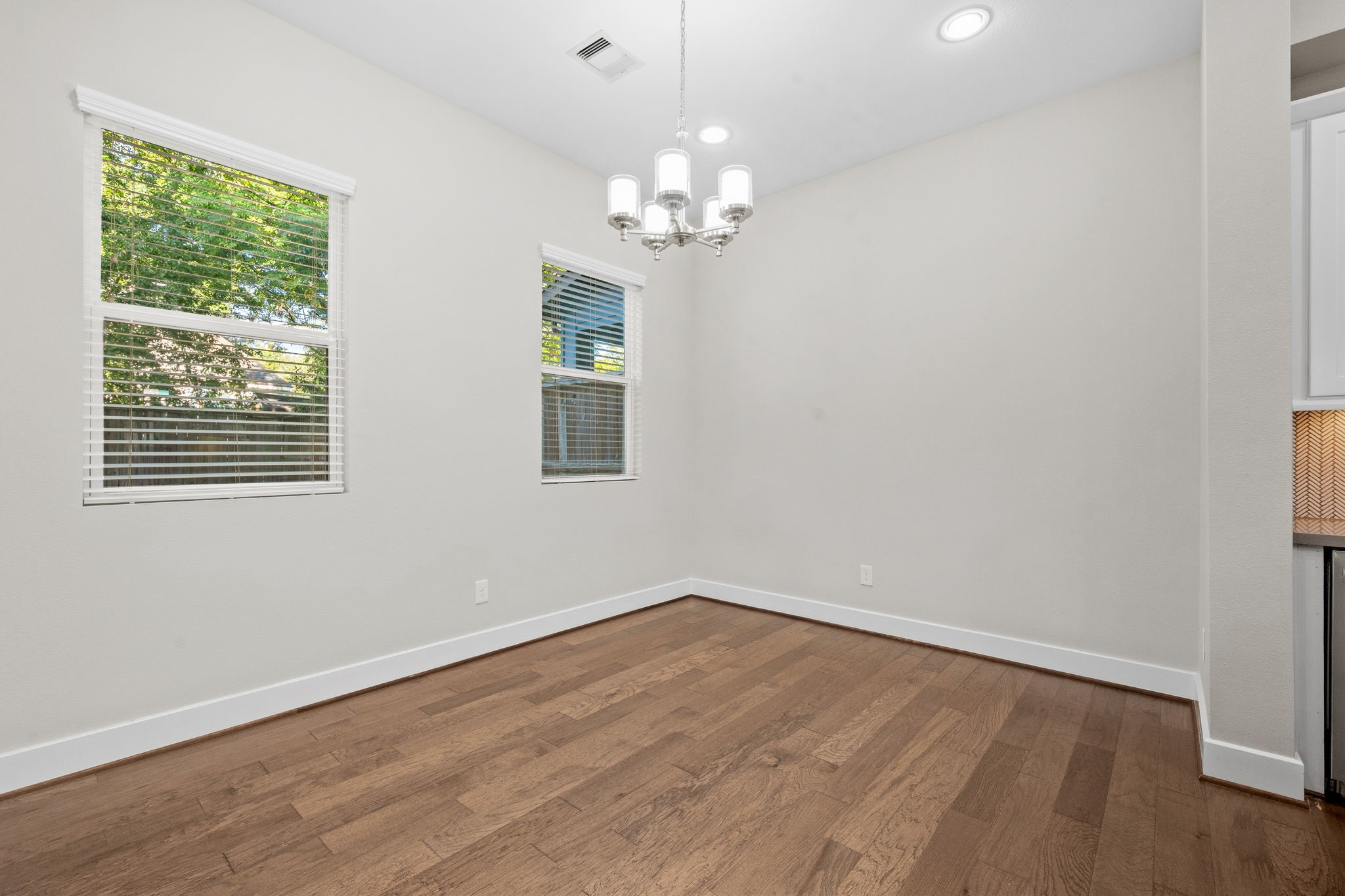 1611 Hardy Street Property Photo 10