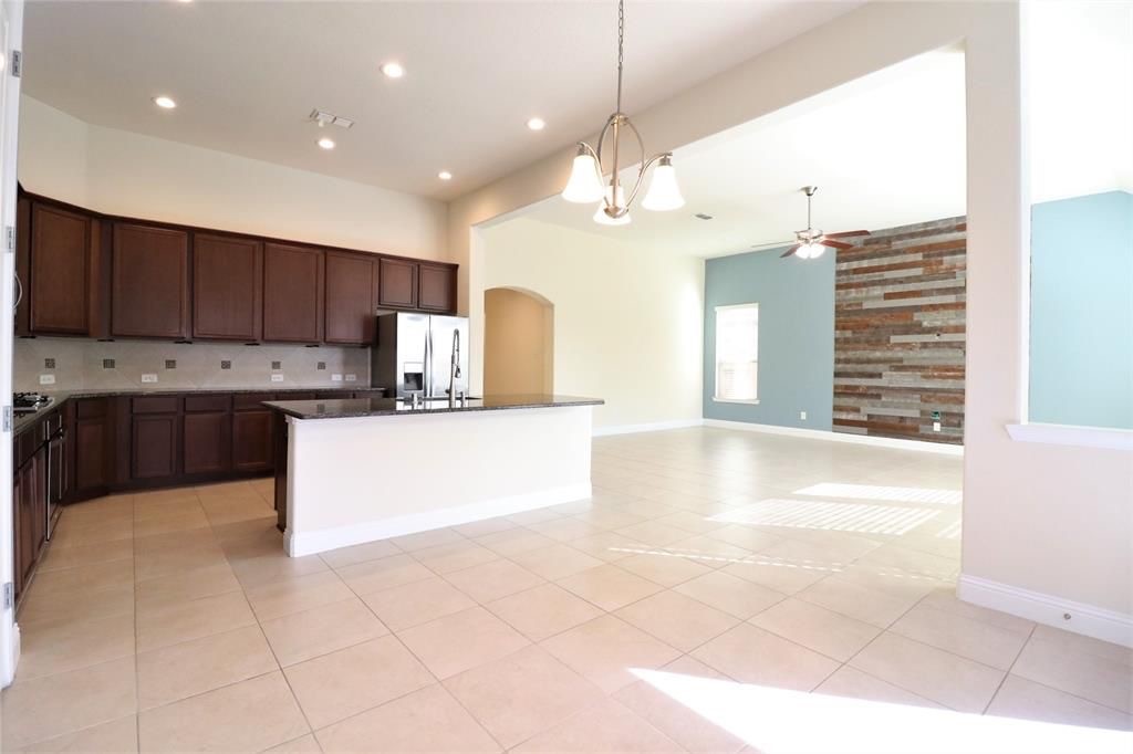 9631 Hideaway Green Drive Property Photo 7