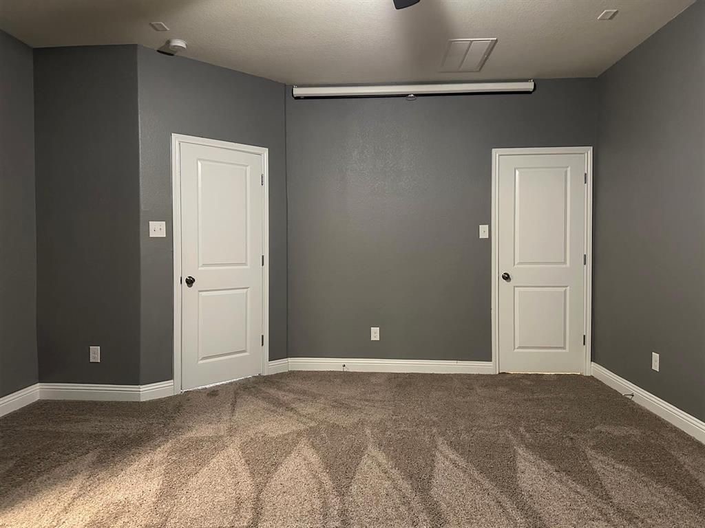 9631 Hideaway Green Drive Property Photo 16