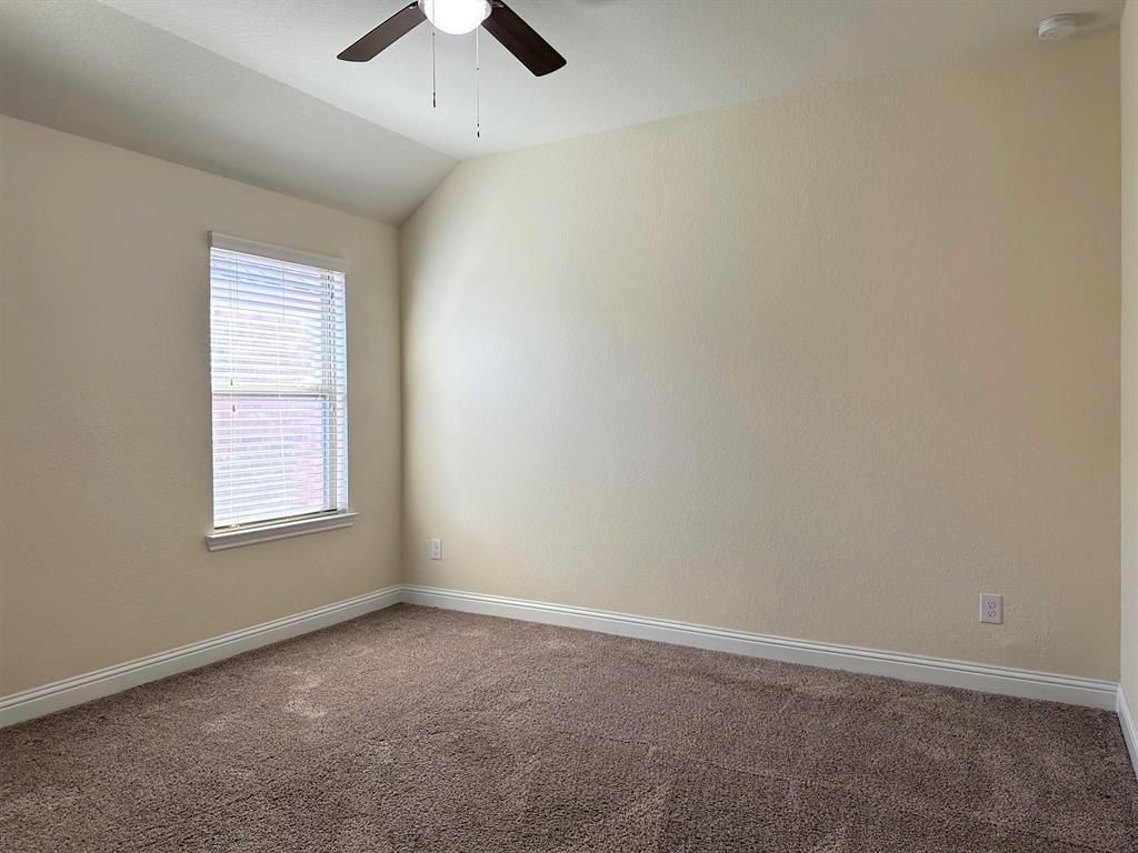 9631 Hideaway Green Drive Property Photo 19