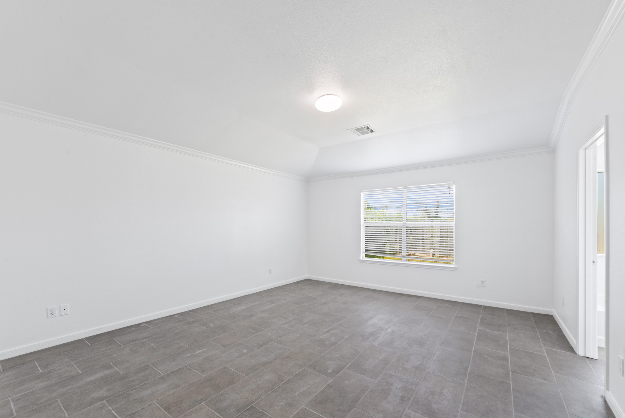13112 Trail Manor Drive Property Photo 6